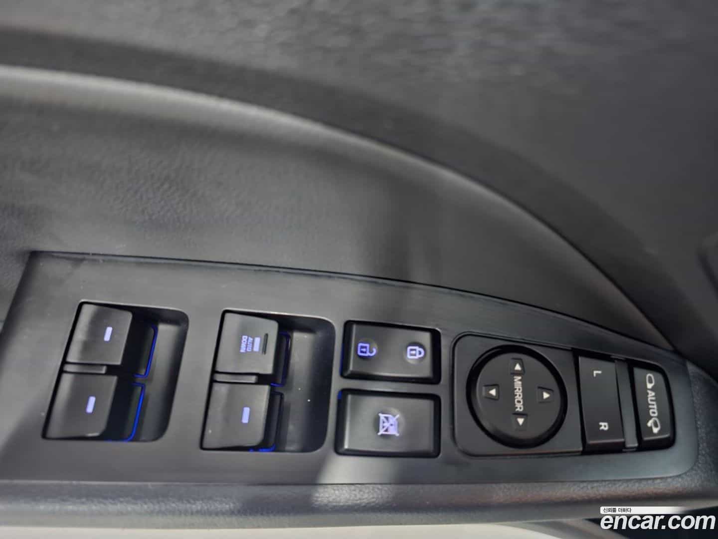 AVANTE Hyundai 2018.6-OPTION-021