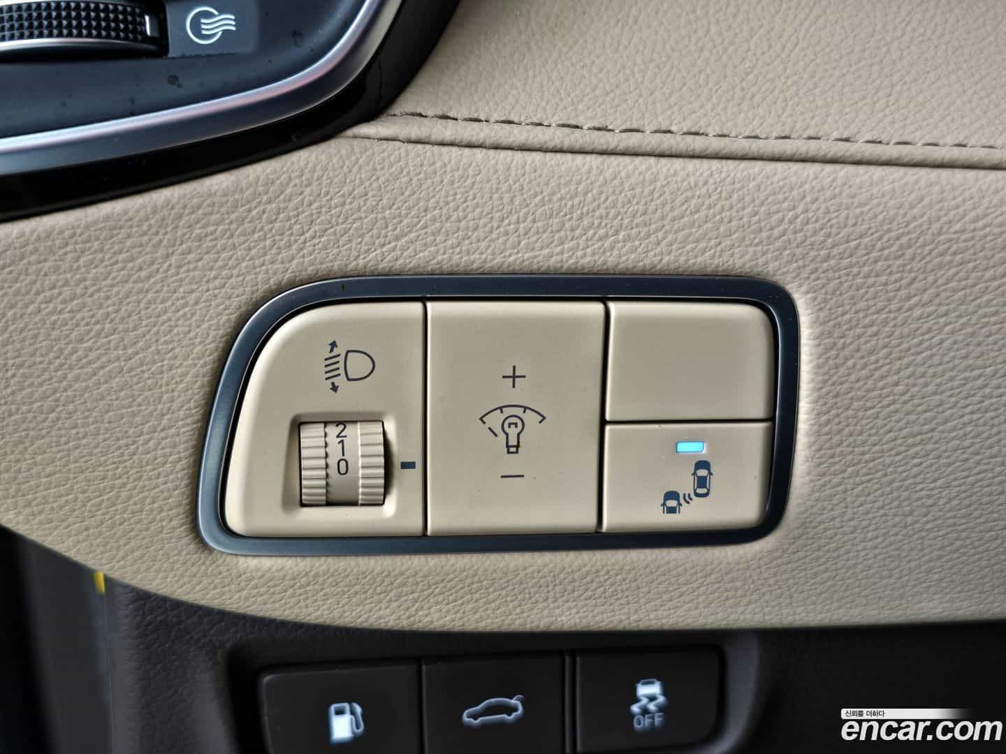 Grandeur Hyundai 2018.3-OUTER-006