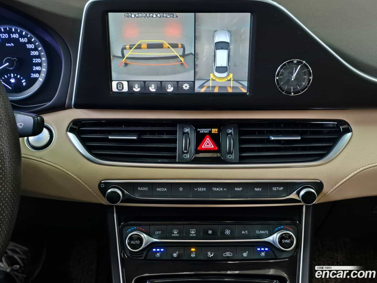 Grandeur Hyundai 2018.3-OPTION-015