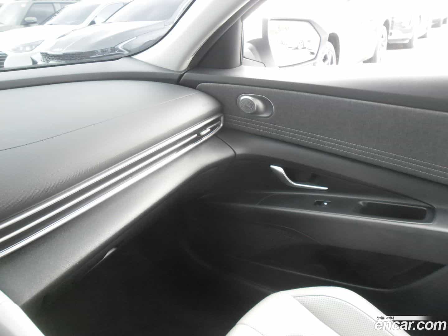 AVANTE Hyundai 2021.11-INNER-007