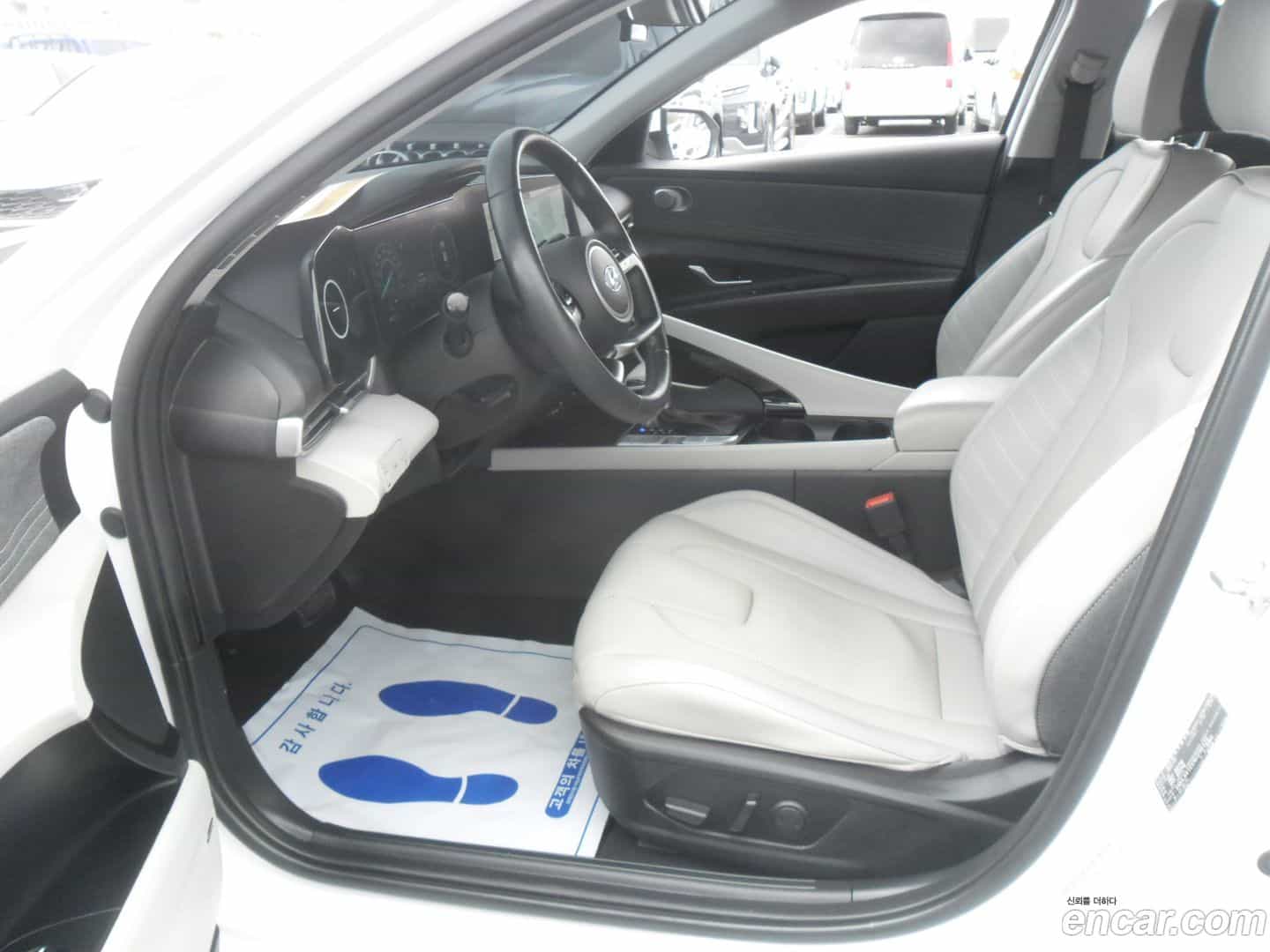 AVANTE Hyundai 2021.11-OPTION-015