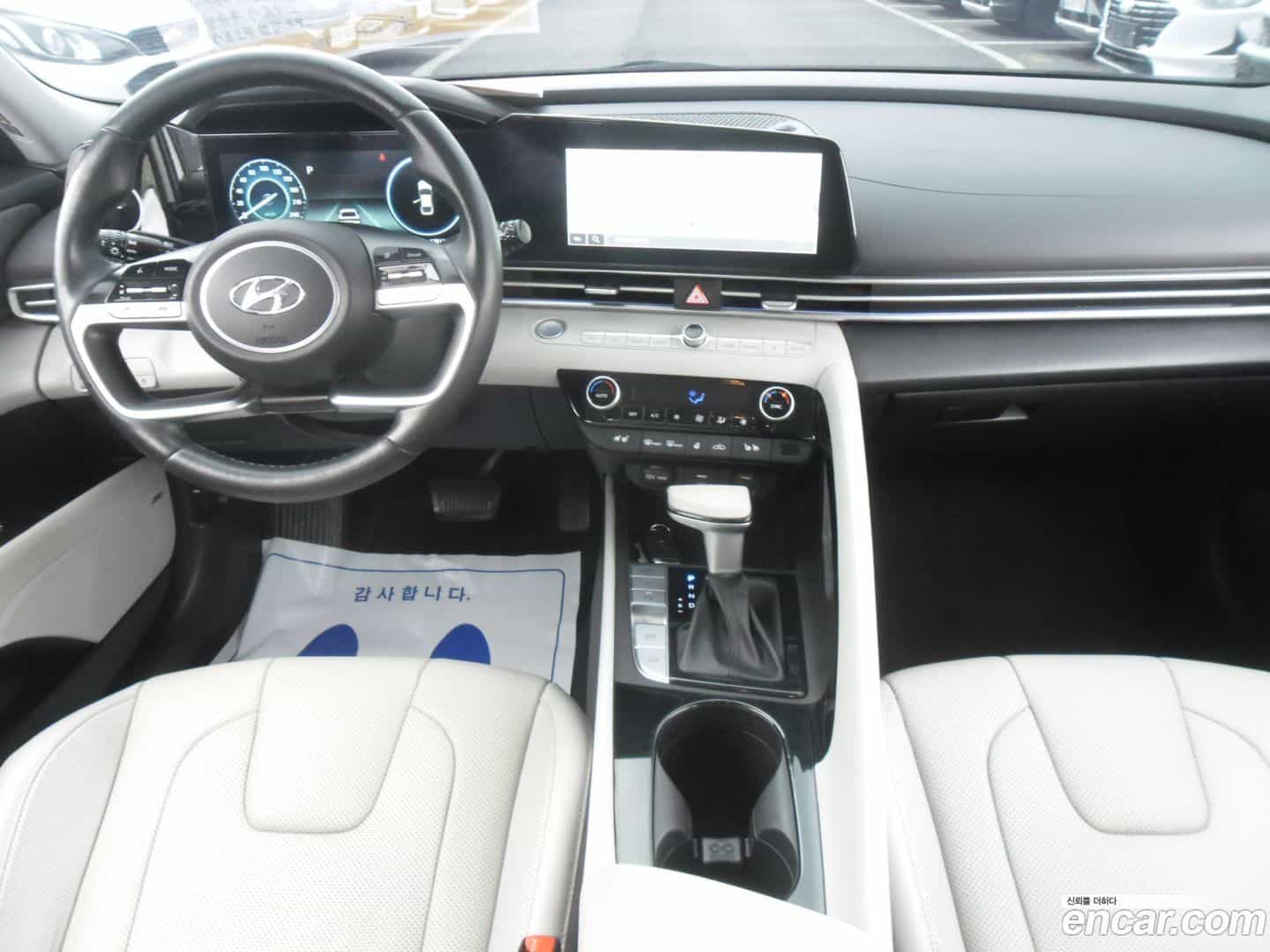 AVANTE Hyundai 2021.11-OPTION-017
