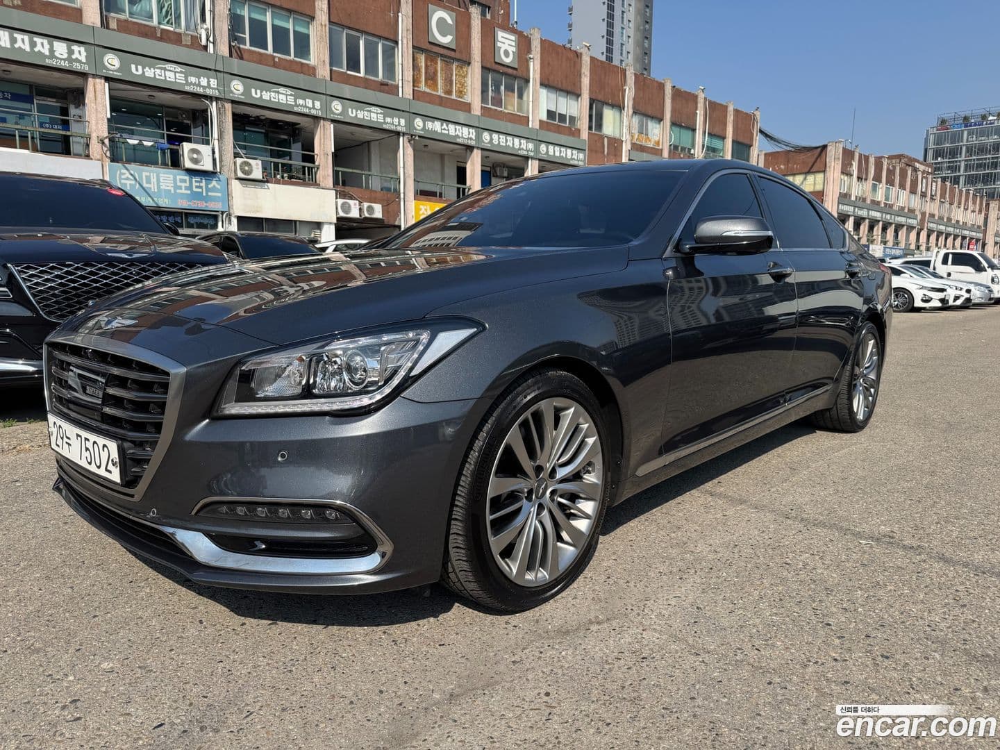 Main__Slider__Photo:G80 Genesis 2017.4-0