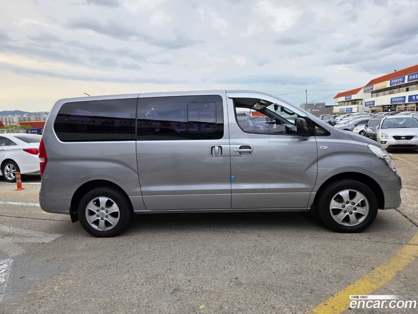 Starex Hyundai 2015.10-OUTER-002