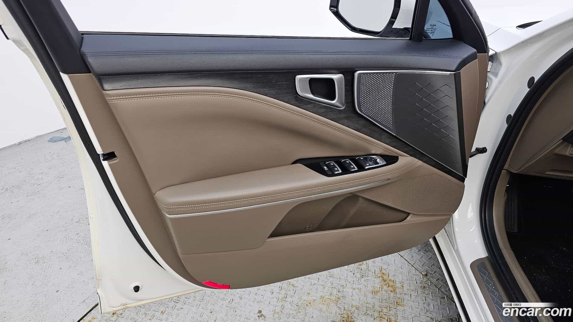 K8 Kia 2023.2-INNER-034