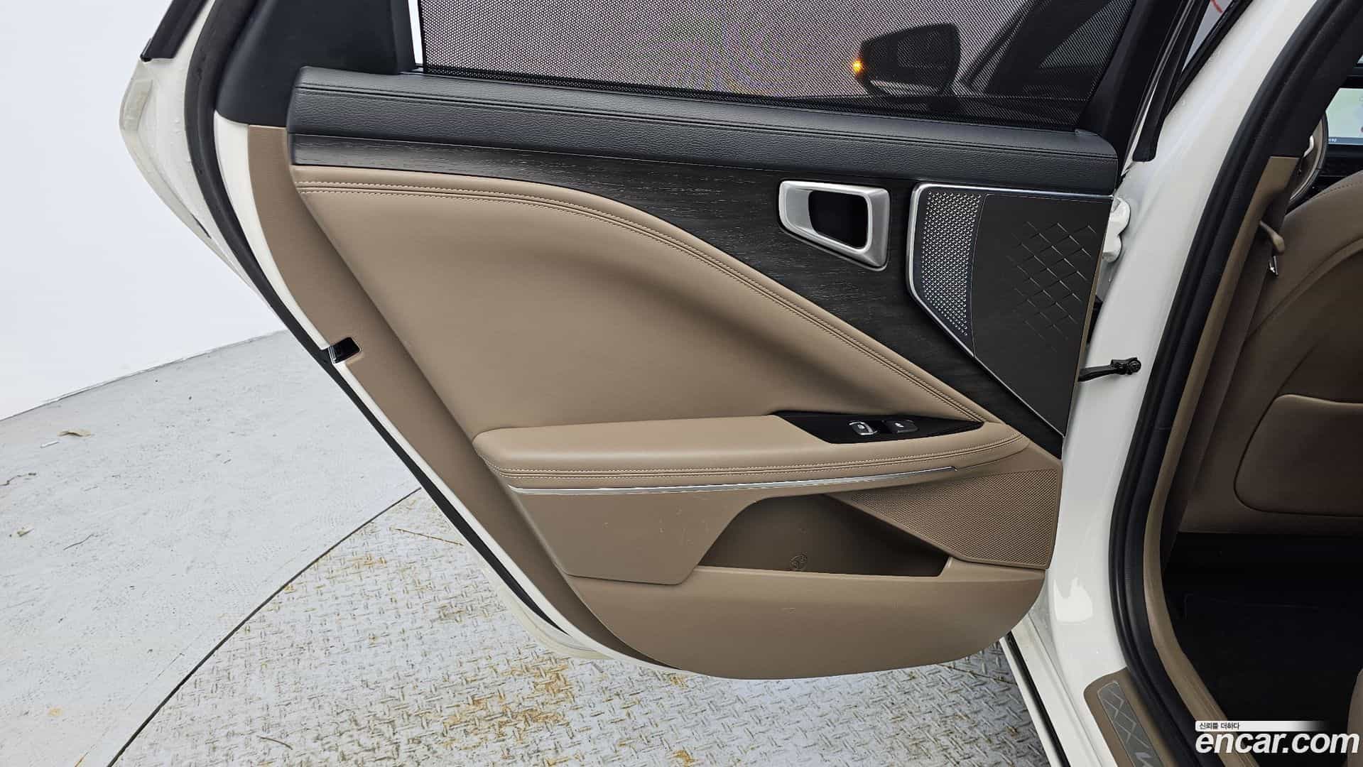 K8 Kia 2023.2-INNER-035