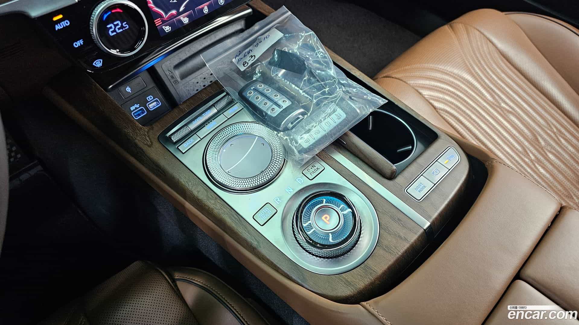 G80 Genesis 2022.2-INNER-009