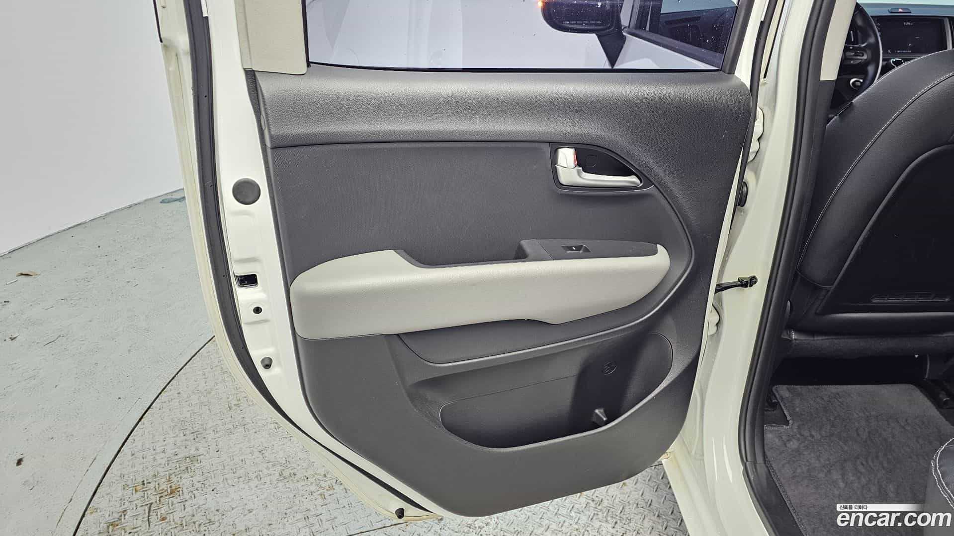 RAY Kia 2023.2-INNER-035