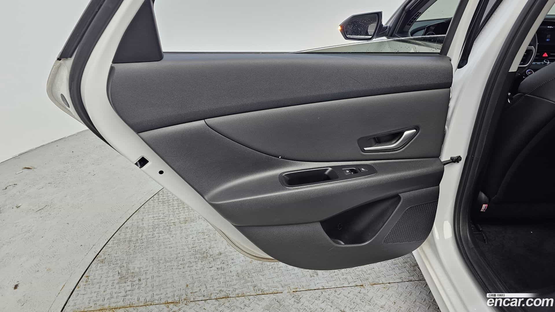 AVANTE Hyundai 2023.2-INNER-035