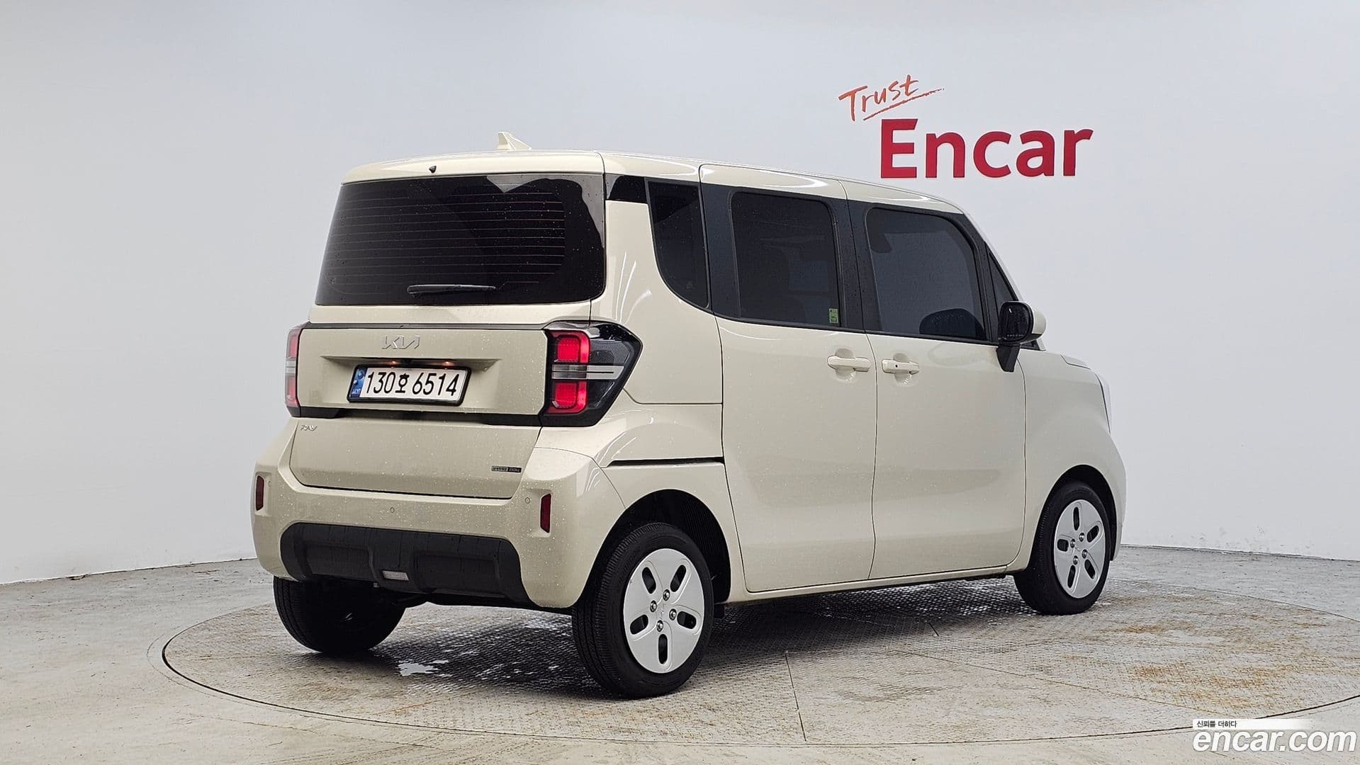 Main__Slider__Photo:RAY Kia 2023.10-1