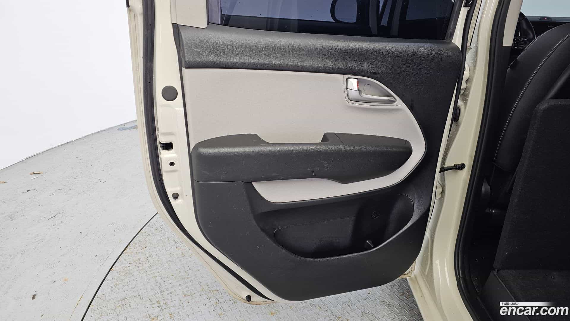 RAY Kia 2023.10-INNER-035