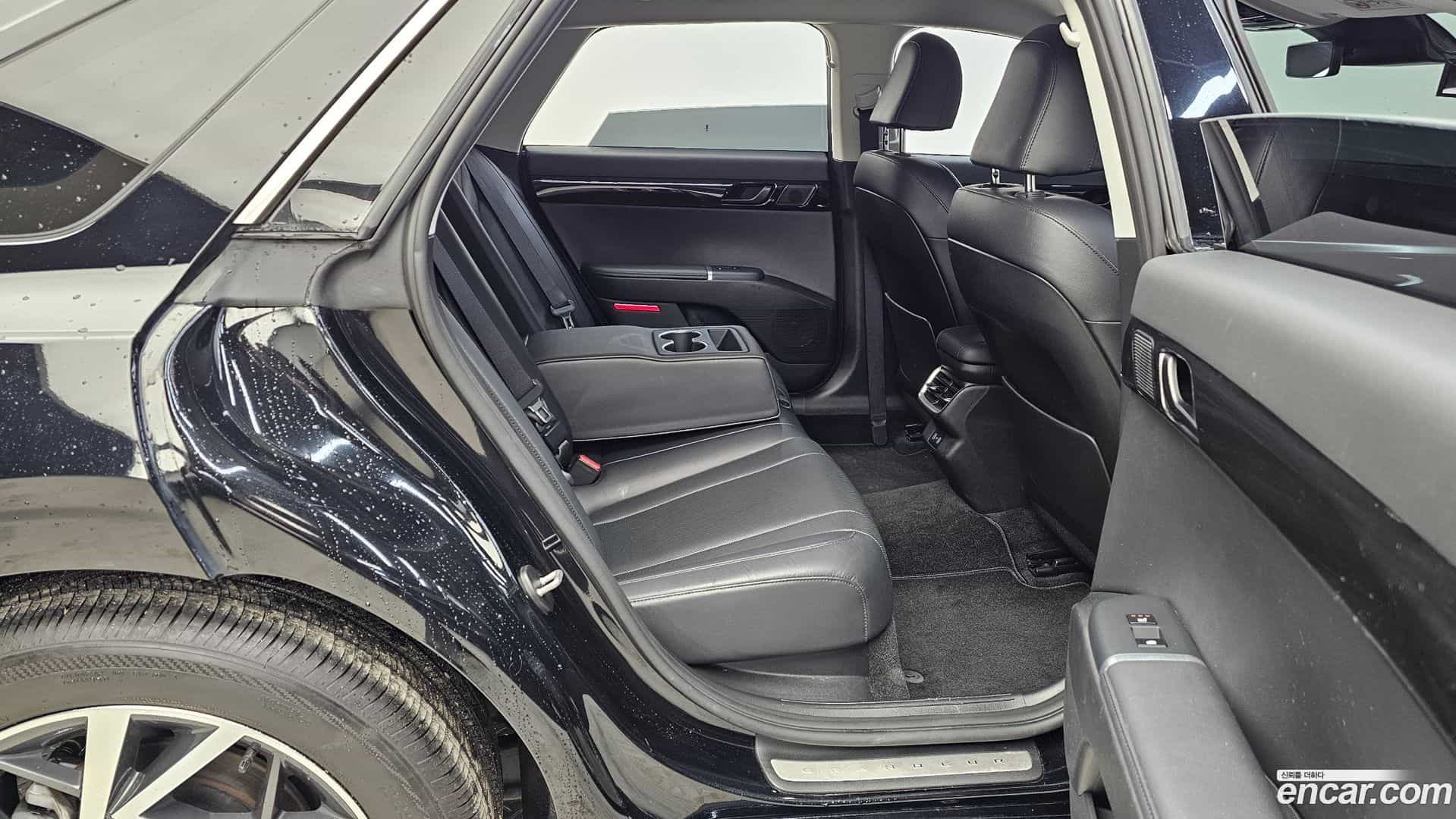 Grandeur Hyundai 2023.0-OPTION-016