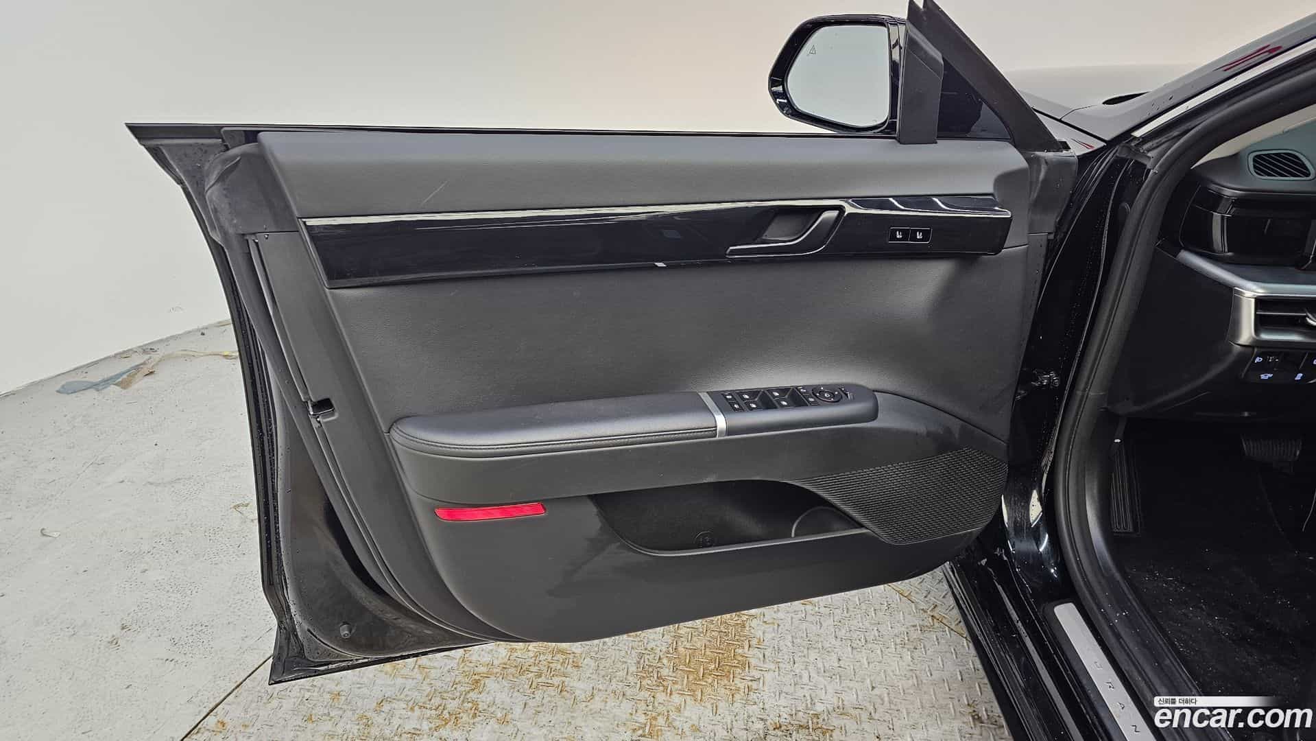 Grandeur Hyundai 2023.0-INNER-034