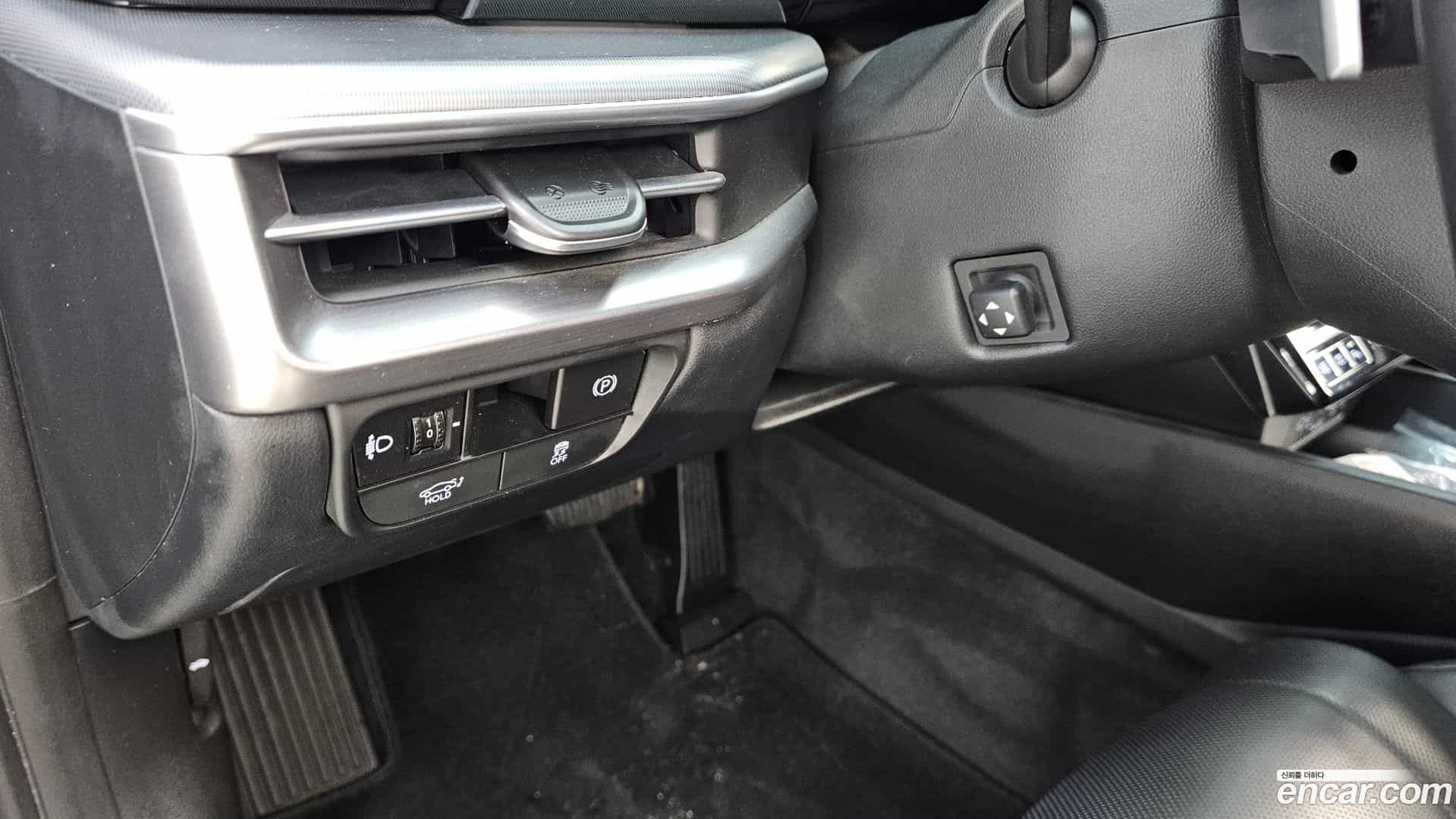 Grandeur Hyundai 2023.0-OPTION-040