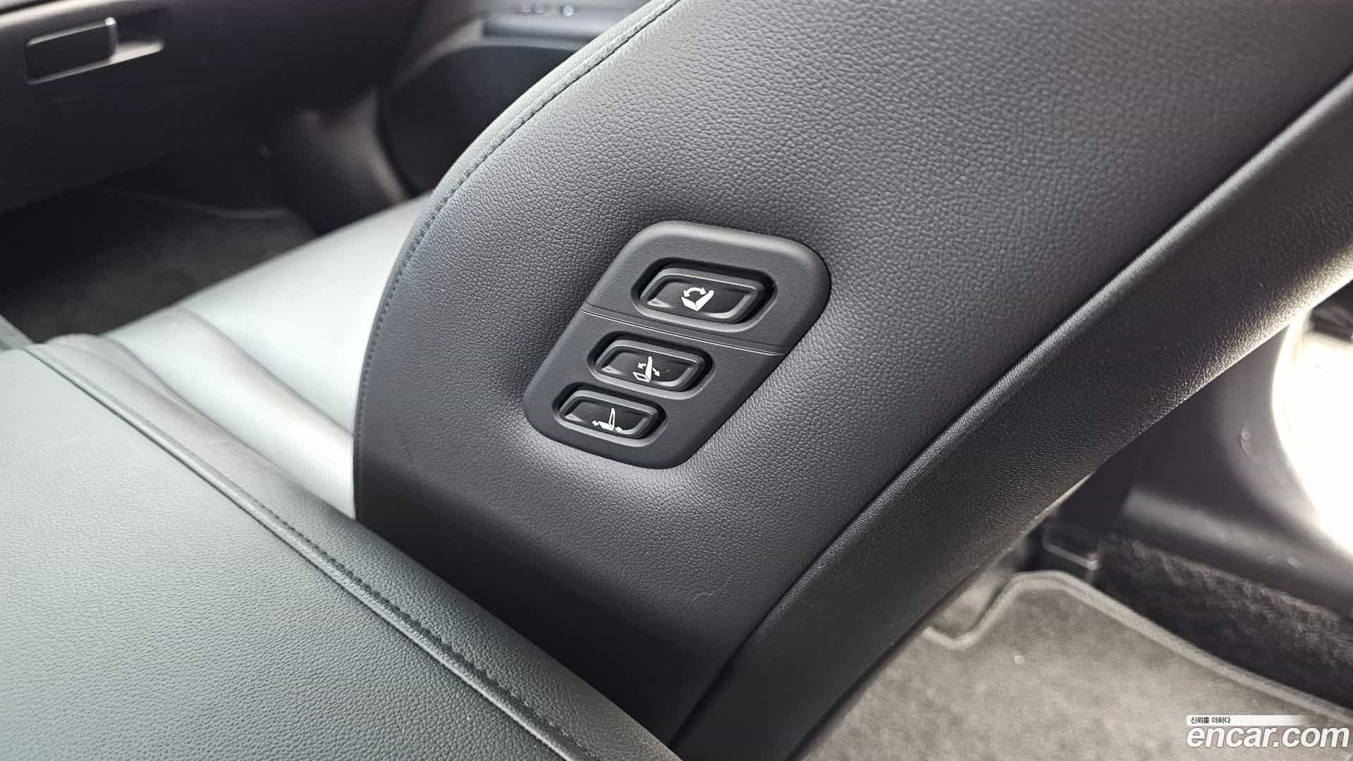 Grandeur Hyundai 2023.0-OPTION-042