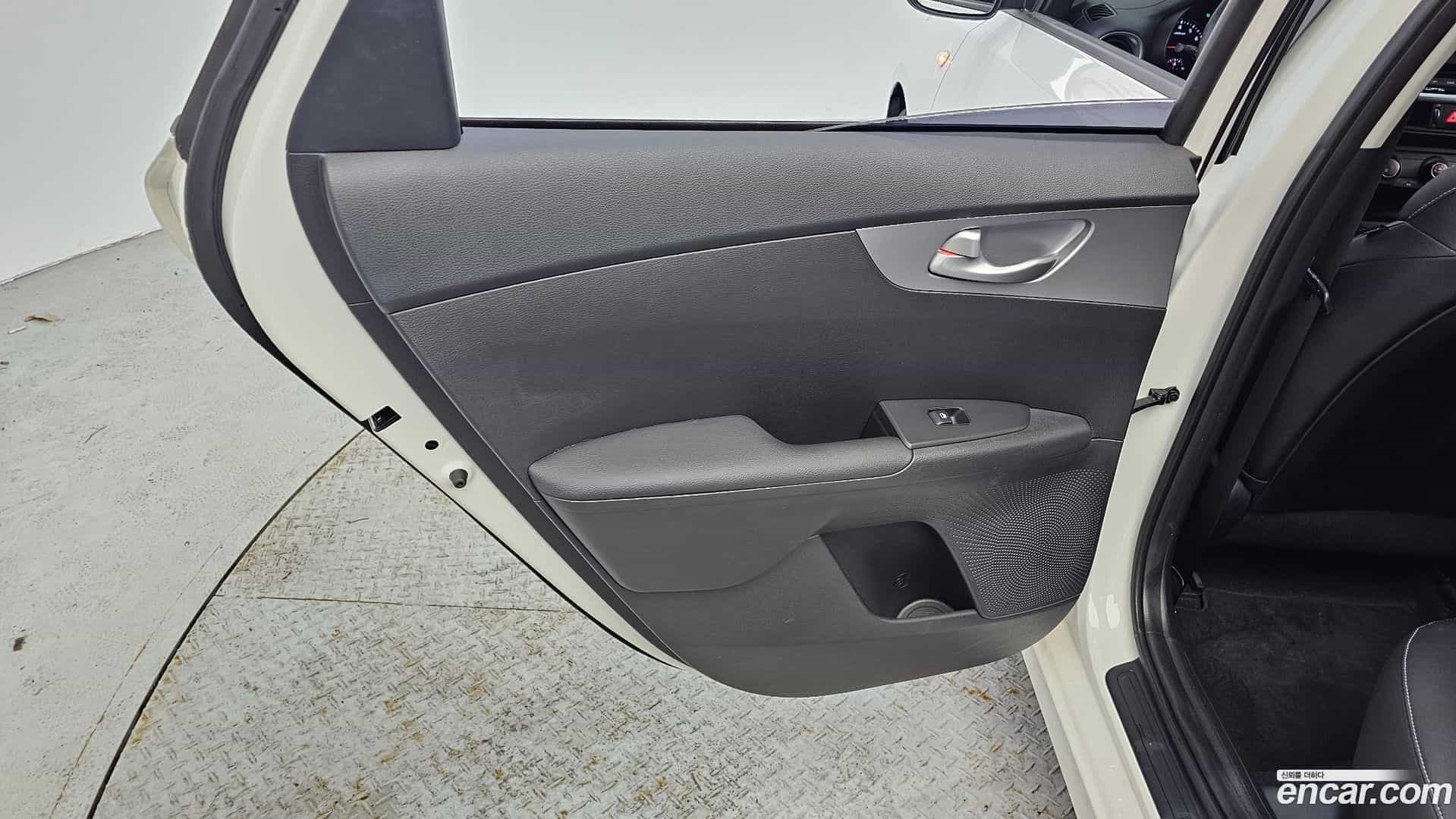 K3 Kia 2022.2-INNER-035