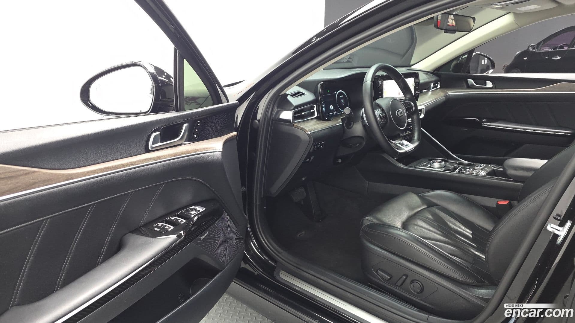 Main__Slider__Photo:K5 Kia 2021.2-10