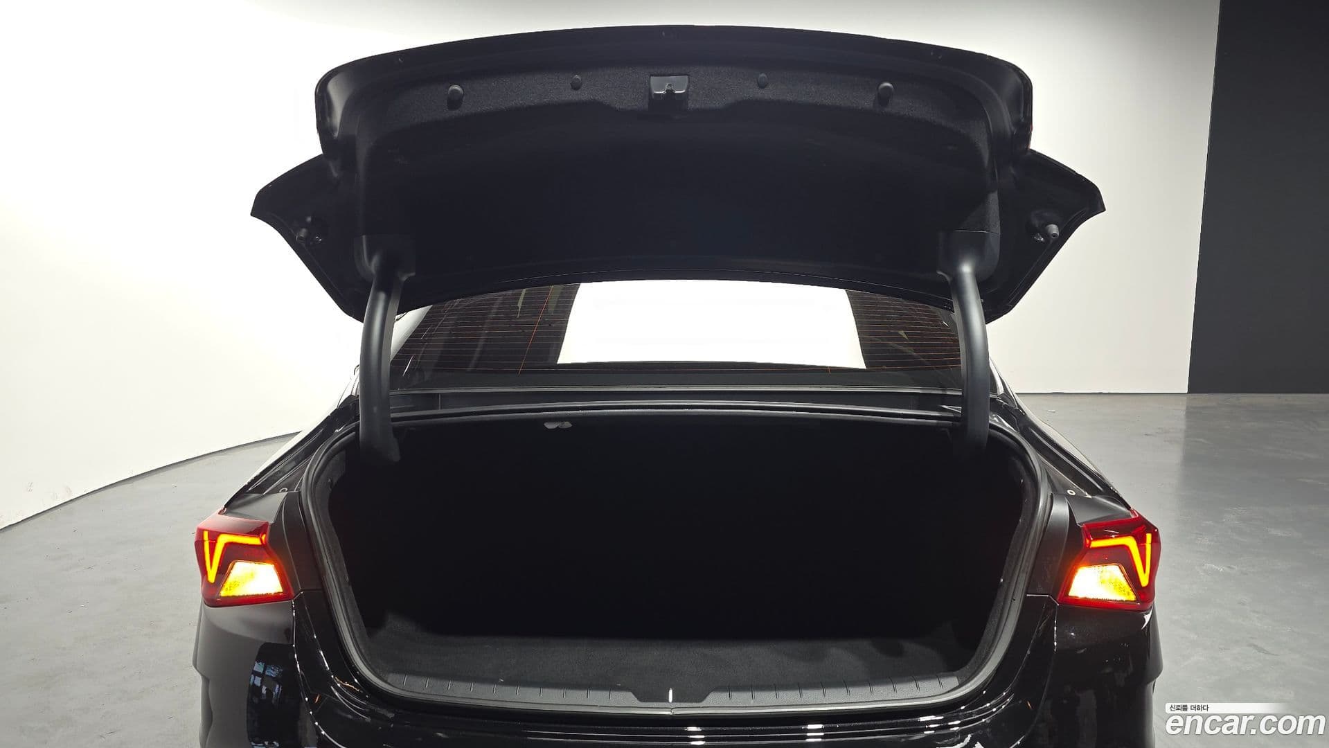 Main__Slider__Photo:K5 Kia 2021.2-19