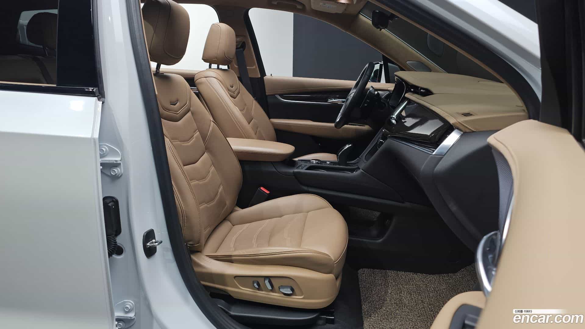 XT6 Cadillac 2023.11-INNER-010