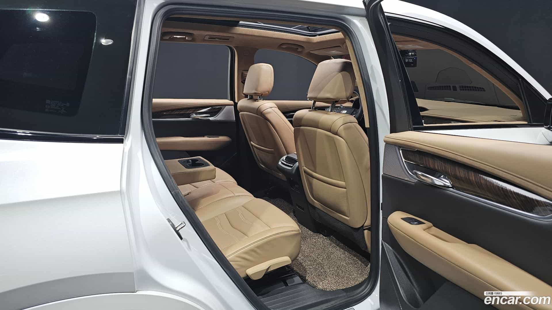 XT6 Cadillac 2023.11-INNER-036