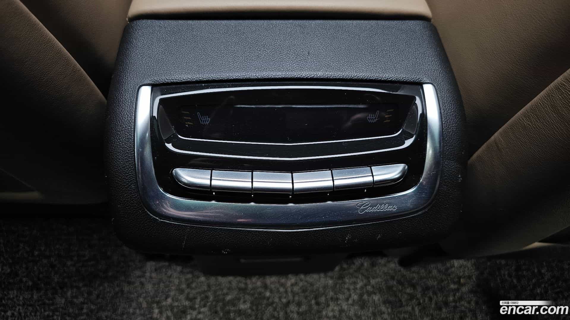 XT6 Cadillac 2023.11-OPTION-044