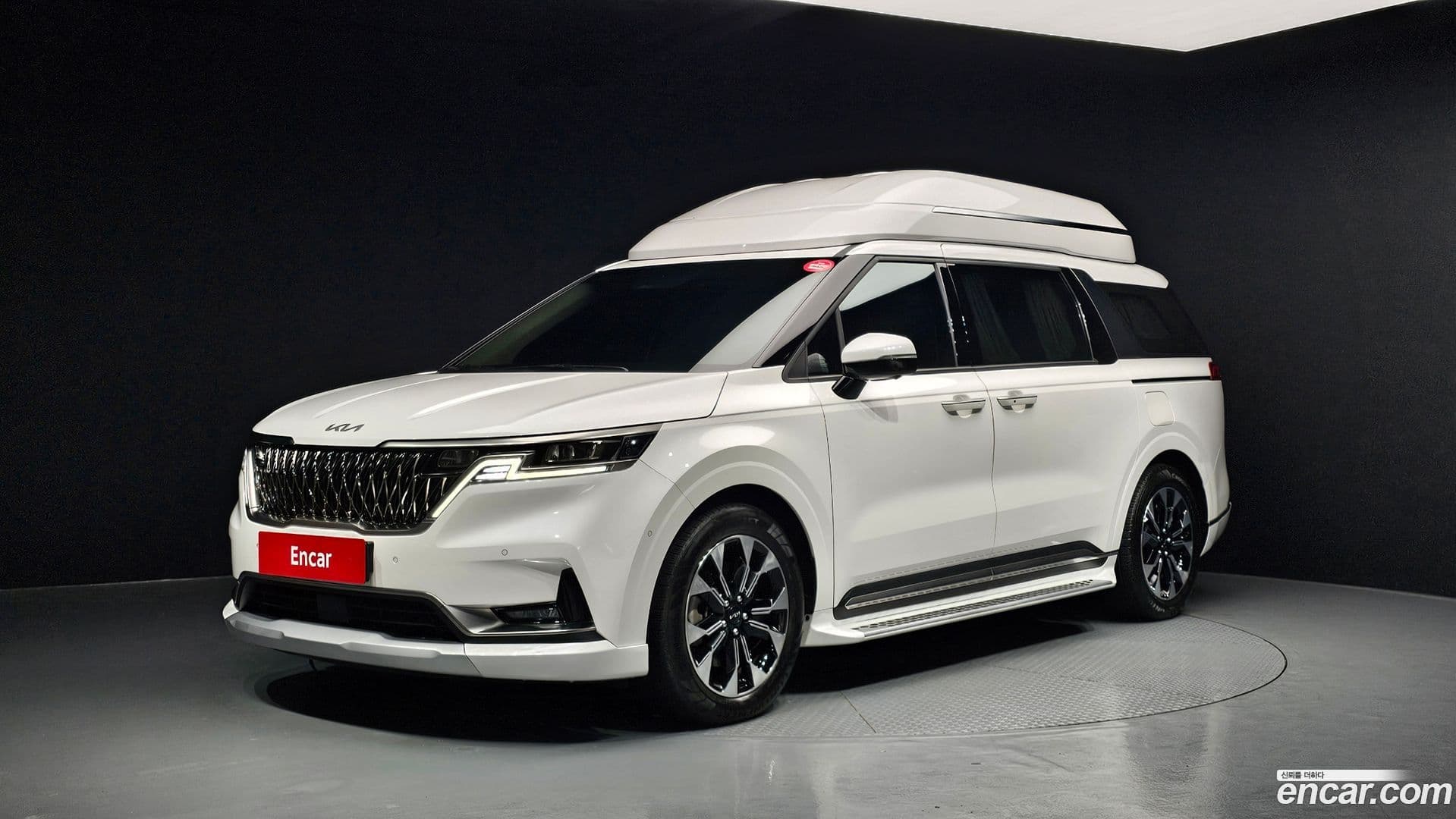 Main__Slider__Photo:Canival Kia 2021.11-0