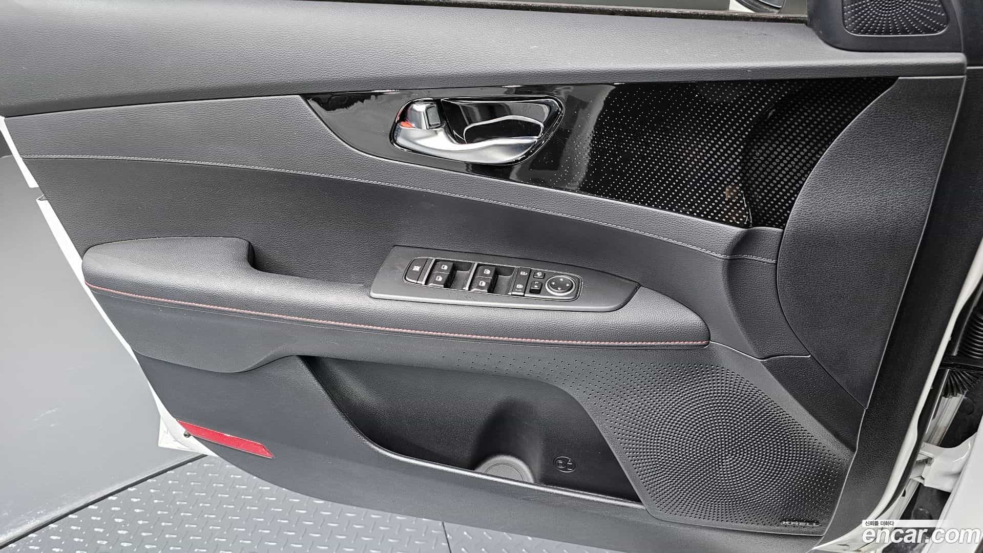 K3 Kia 2024.0-INNER-034