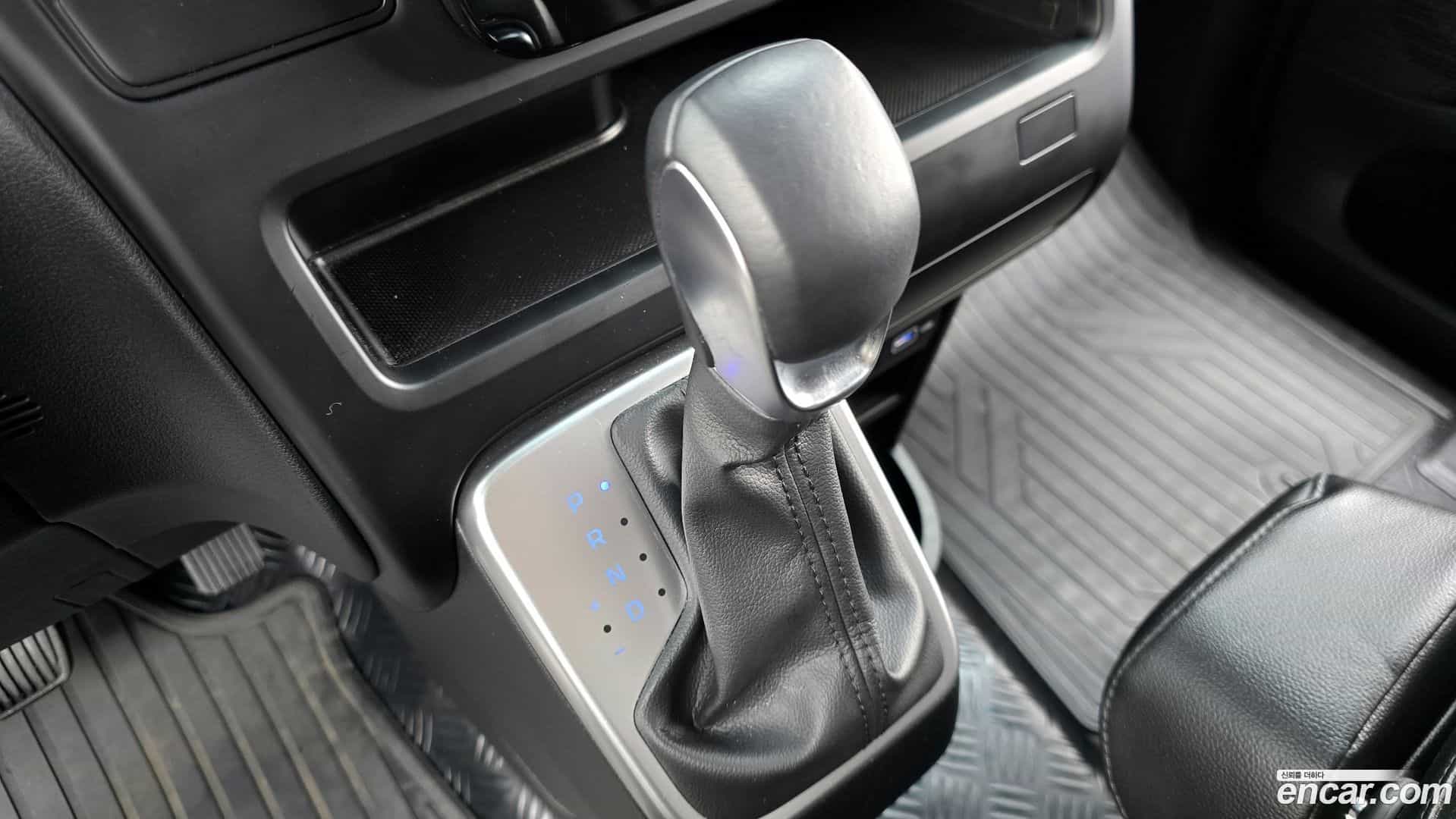 Staria Hyundai 2022.10-INNER-009
