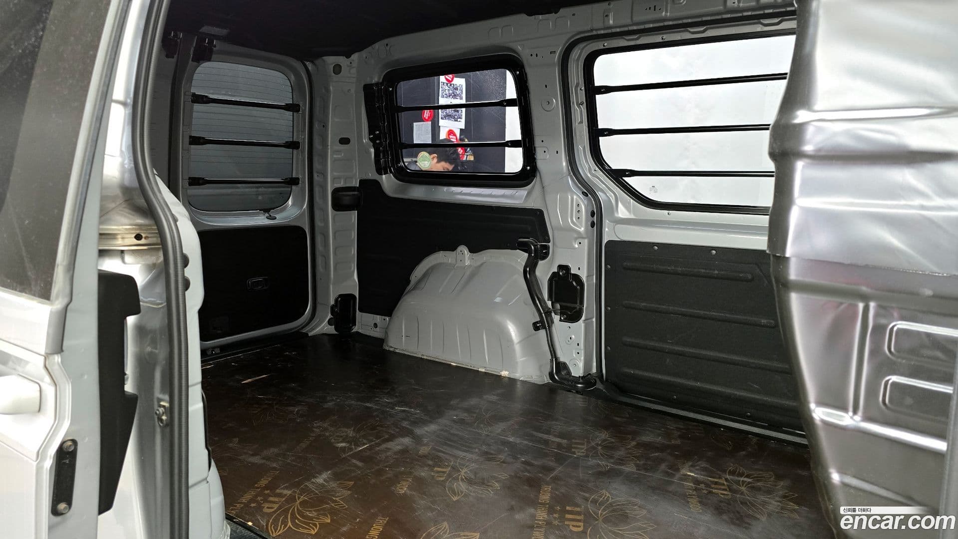 Main__Slider__Photo:Staria Hyundai 2022.10-11