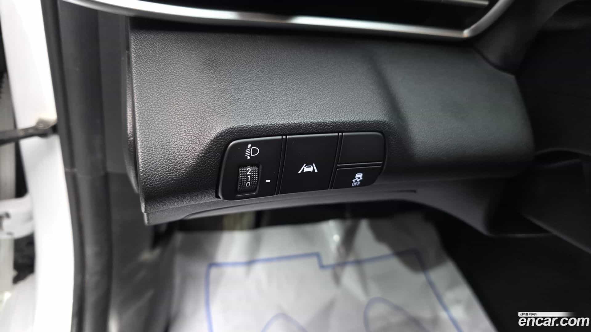 AVANTE Hyundai 2022.0-OPTION-018
