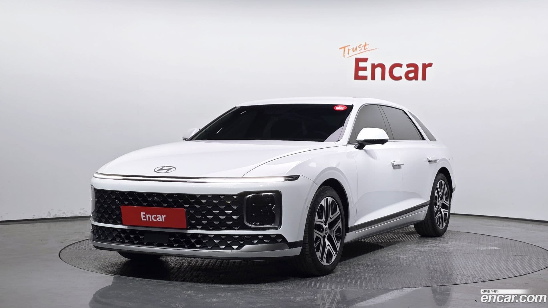 Main__Slider__Photo:Grandeur Hyundai 2023.0-0