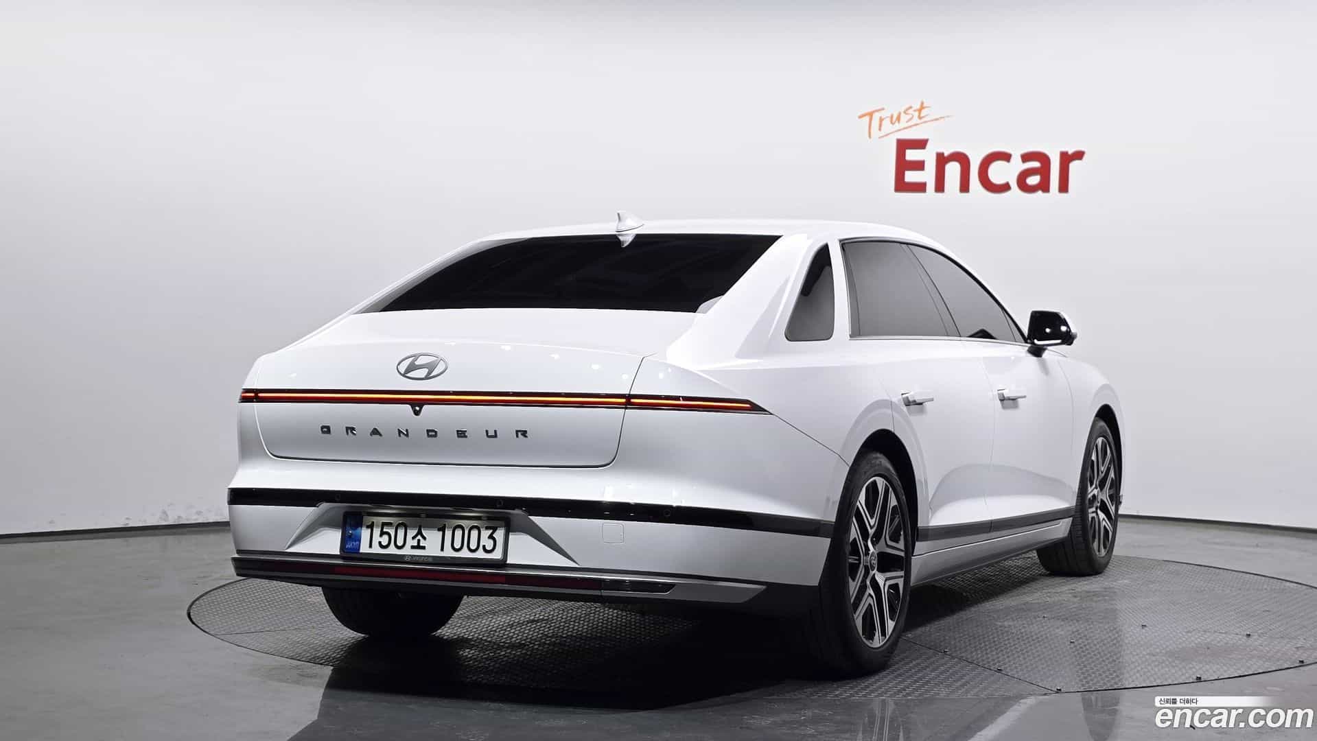 Grandeur Hyundai 2023.0-OUTER-002