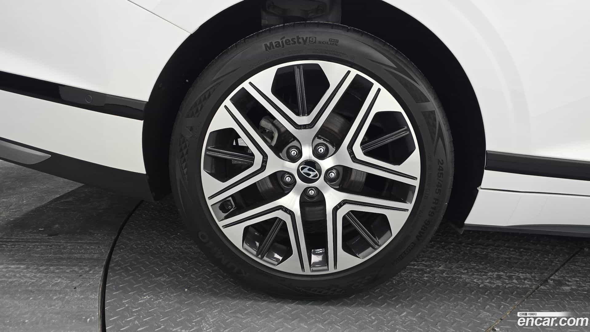 Grandeur Hyundai 2023.0-OUTER-005