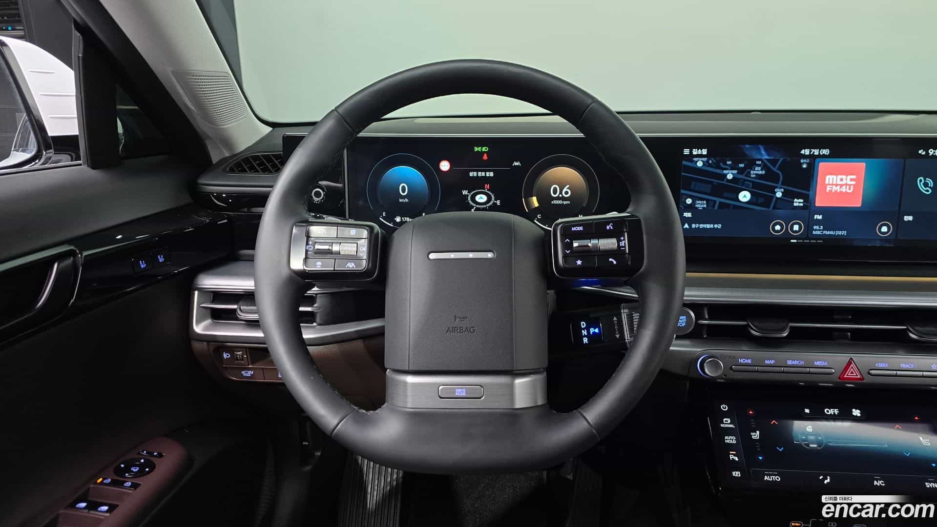 Grandeur Hyundai 2023.0-OPTION-016