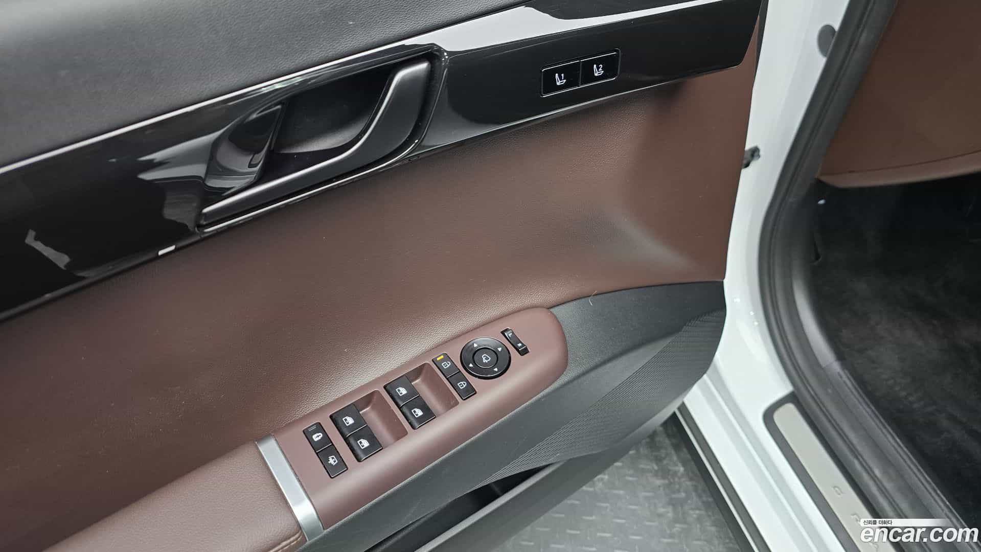 Grandeur Hyundai 2023.0-OPTION-019