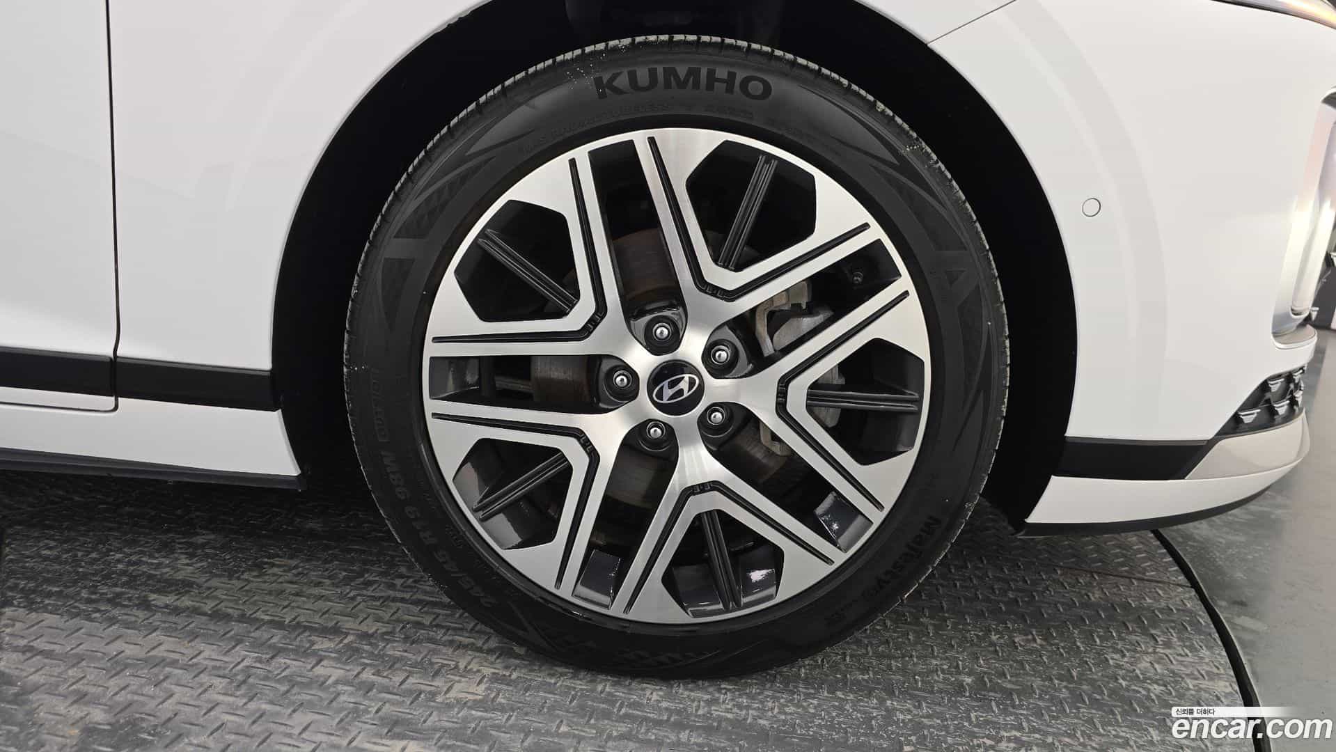 Grandeur Hyundai 2023.0-OUTER-031
