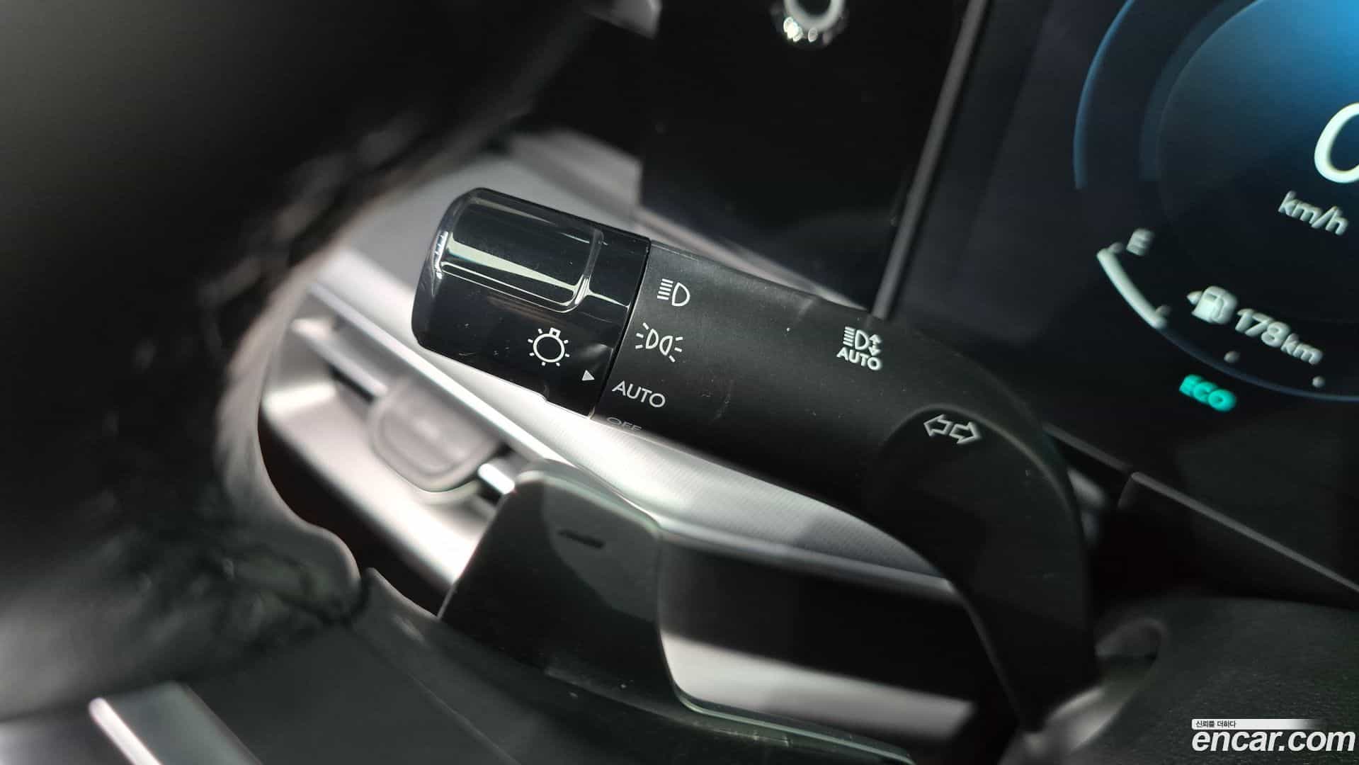 Grandeur Hyundai 2023.0-OPTION-041