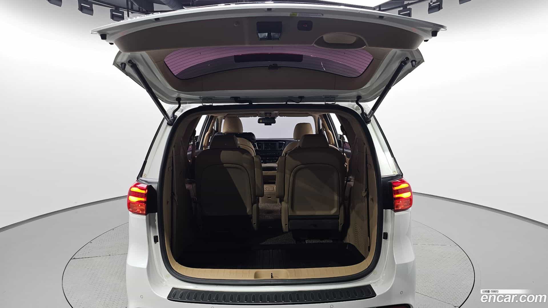 Canival Kia 2018.9-OPTION-024