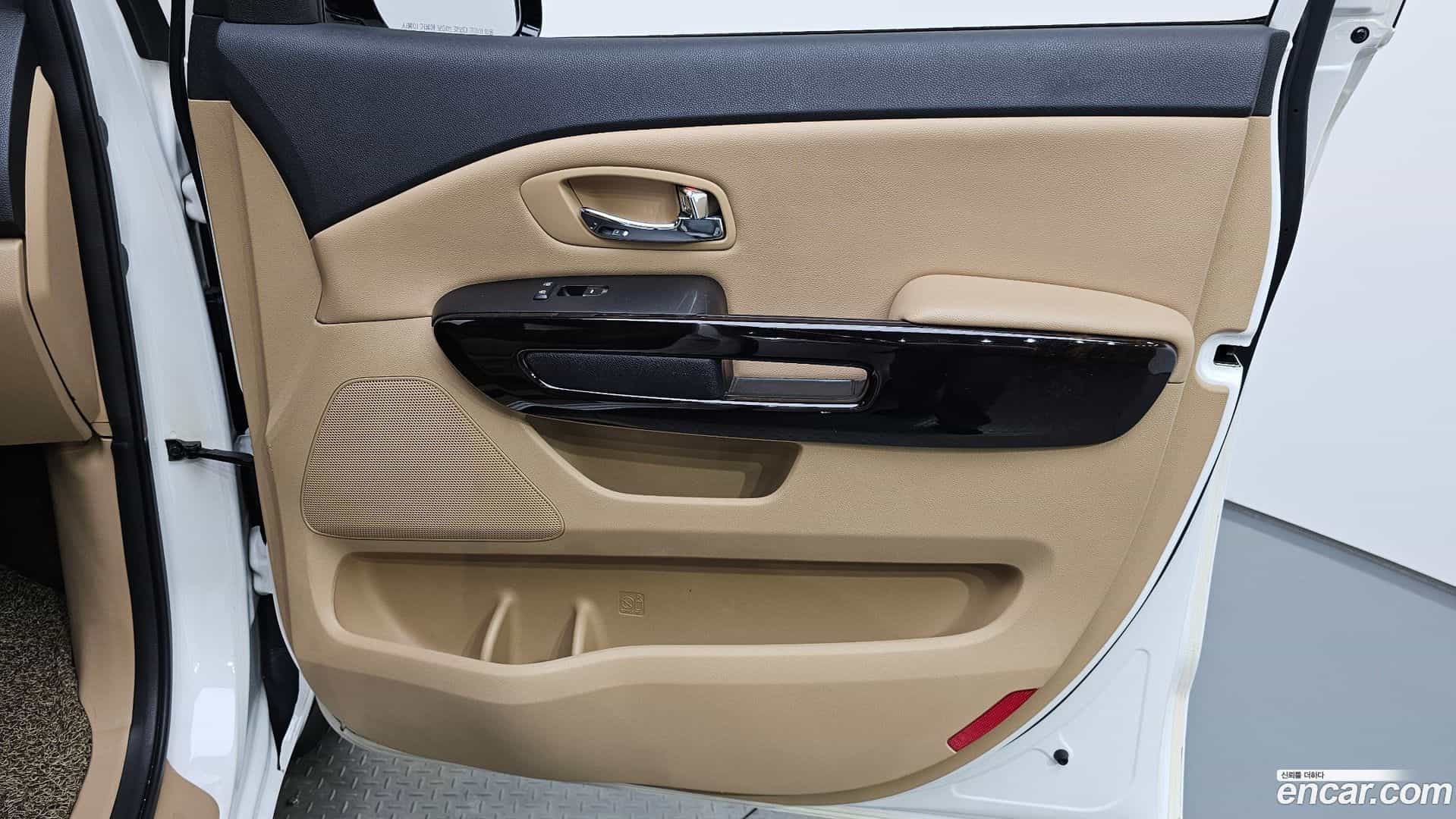 Canival Kia 2018.9-INNER-035