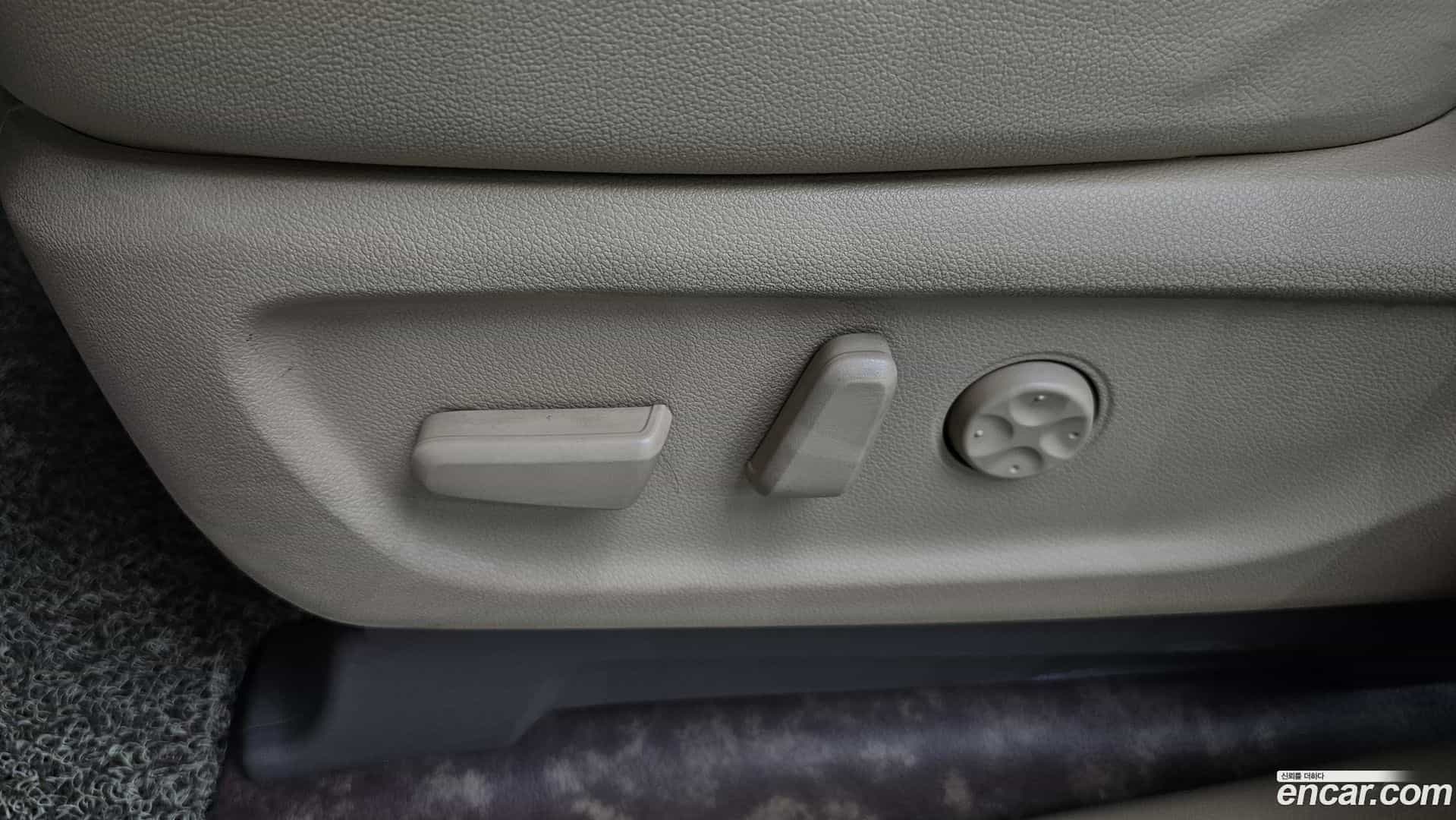 Canival Kia 2018.9-OPTION-043