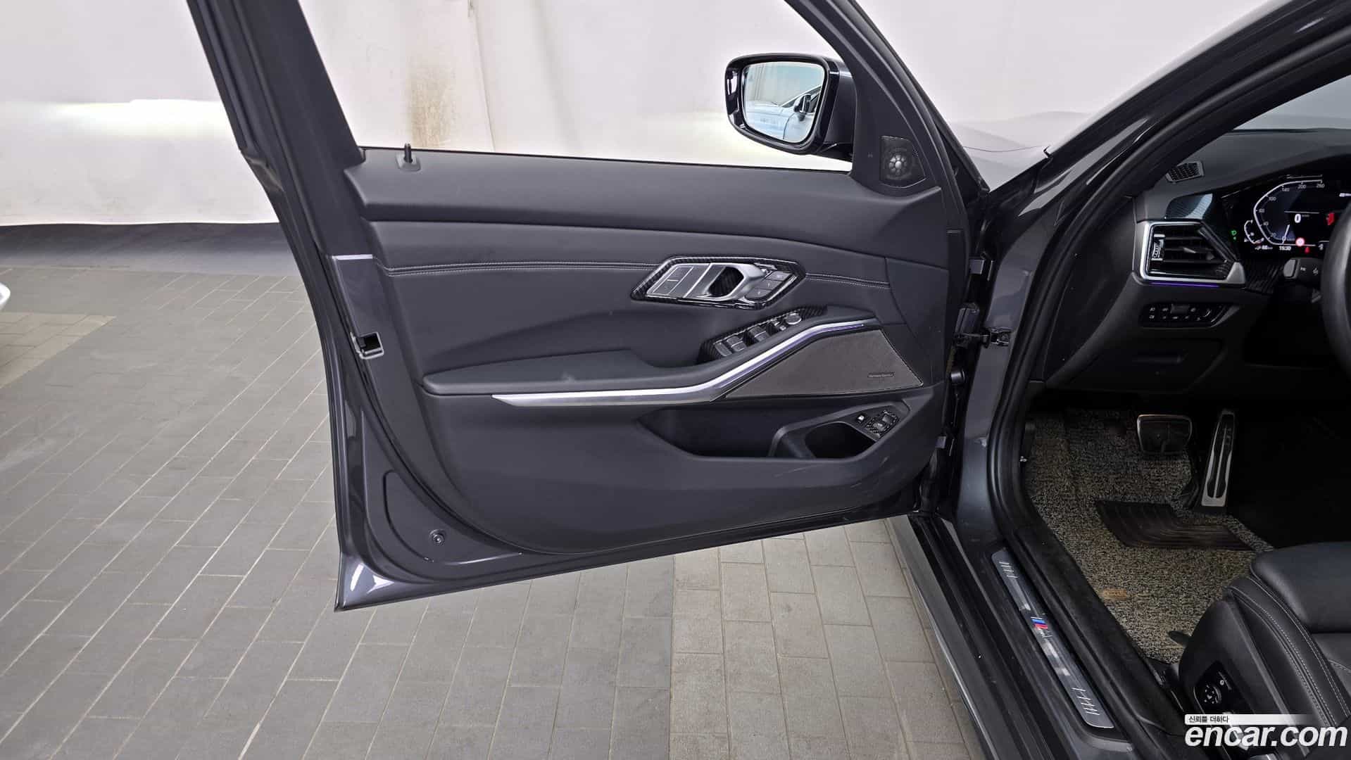 3-Series BMW 2020.11-INNER-034