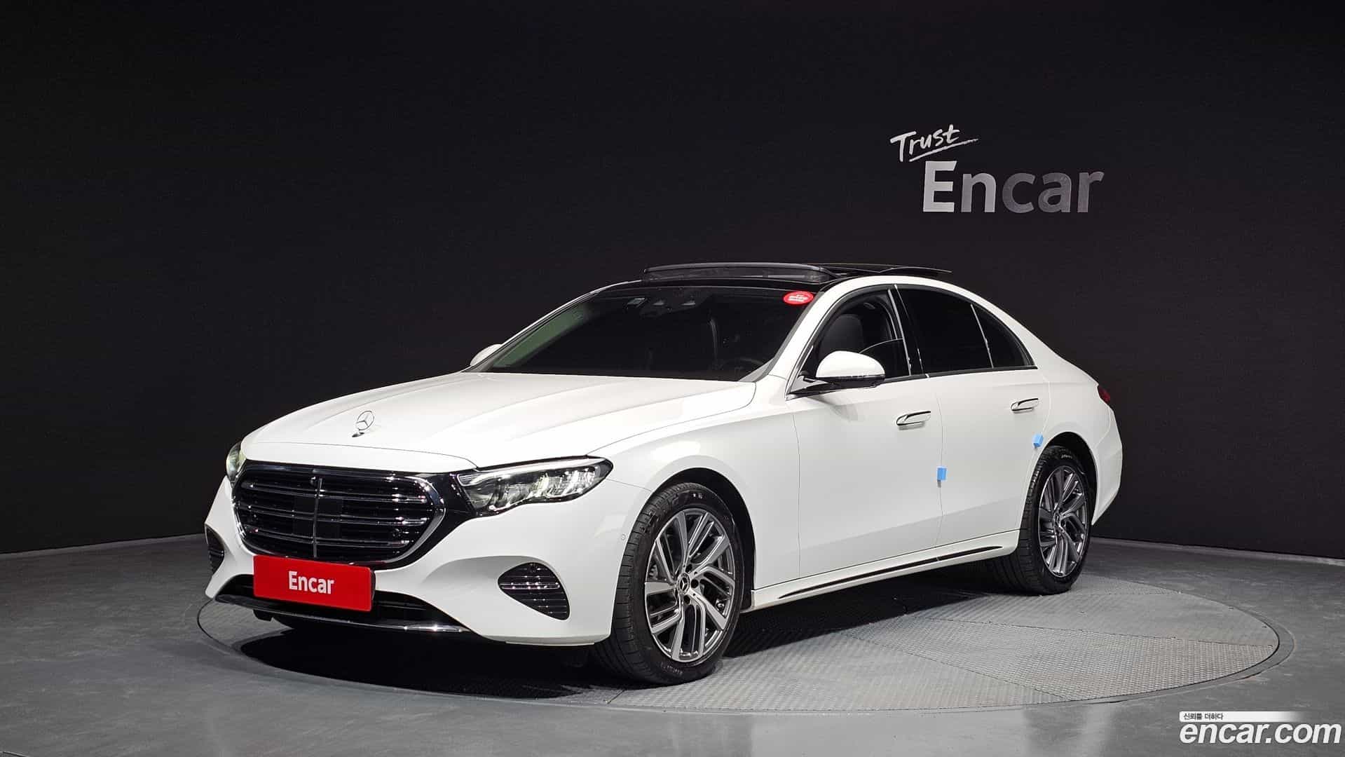 E-Class Mercedes-Benz 2024.8-OUTER-001