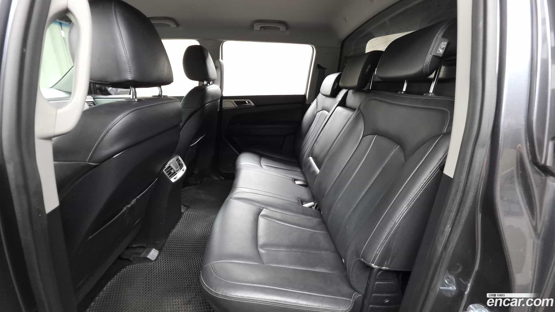 Rexton KG Mobility 2018.3-INNER-036