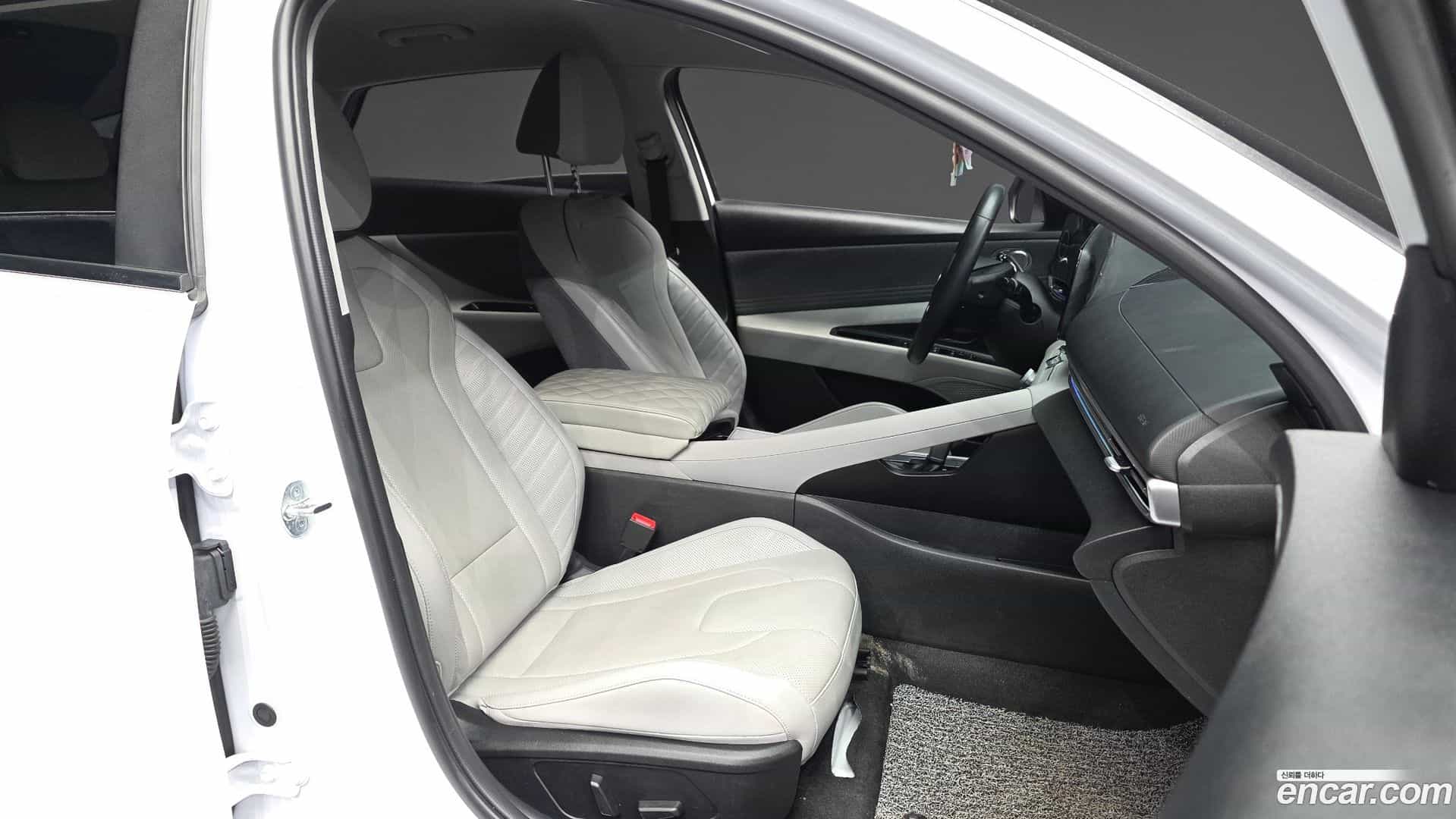 AVANTE Hyundai 2023.2-OPTION-015