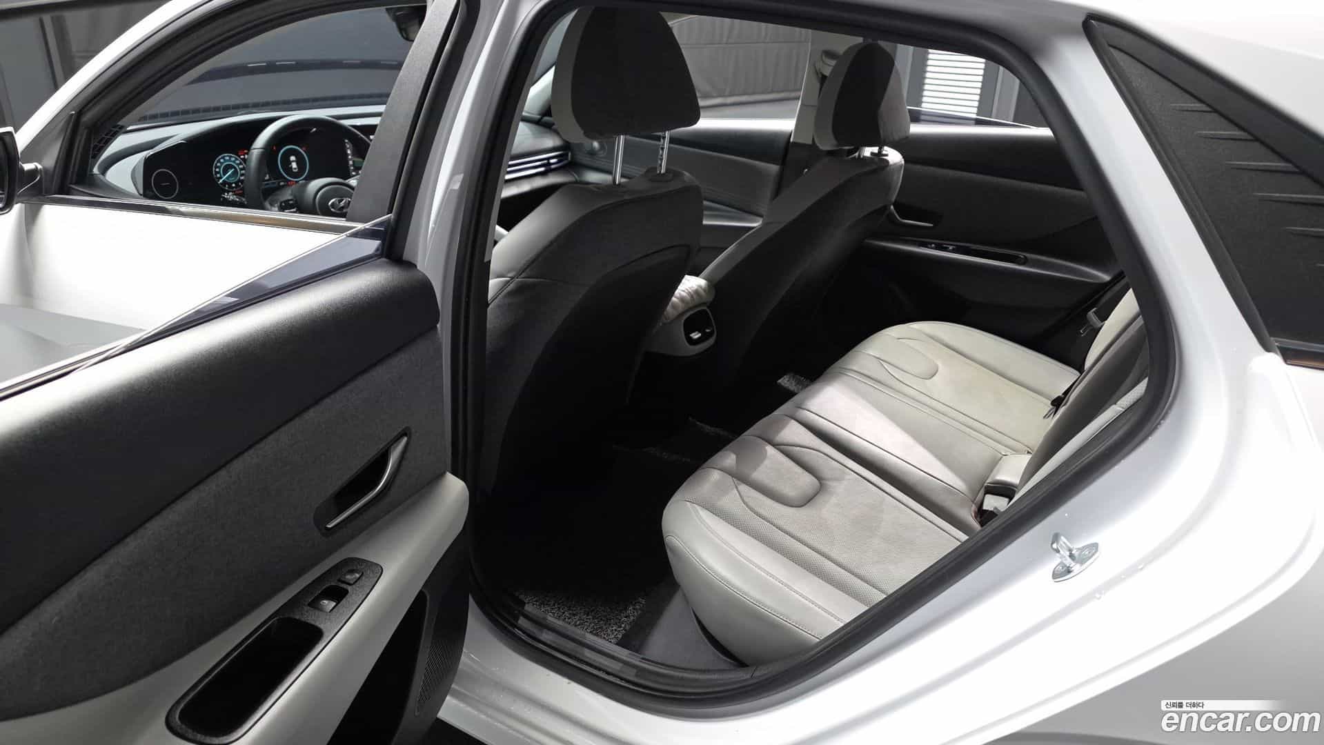 AVANTE Hyundai 2023.2-INNER-036