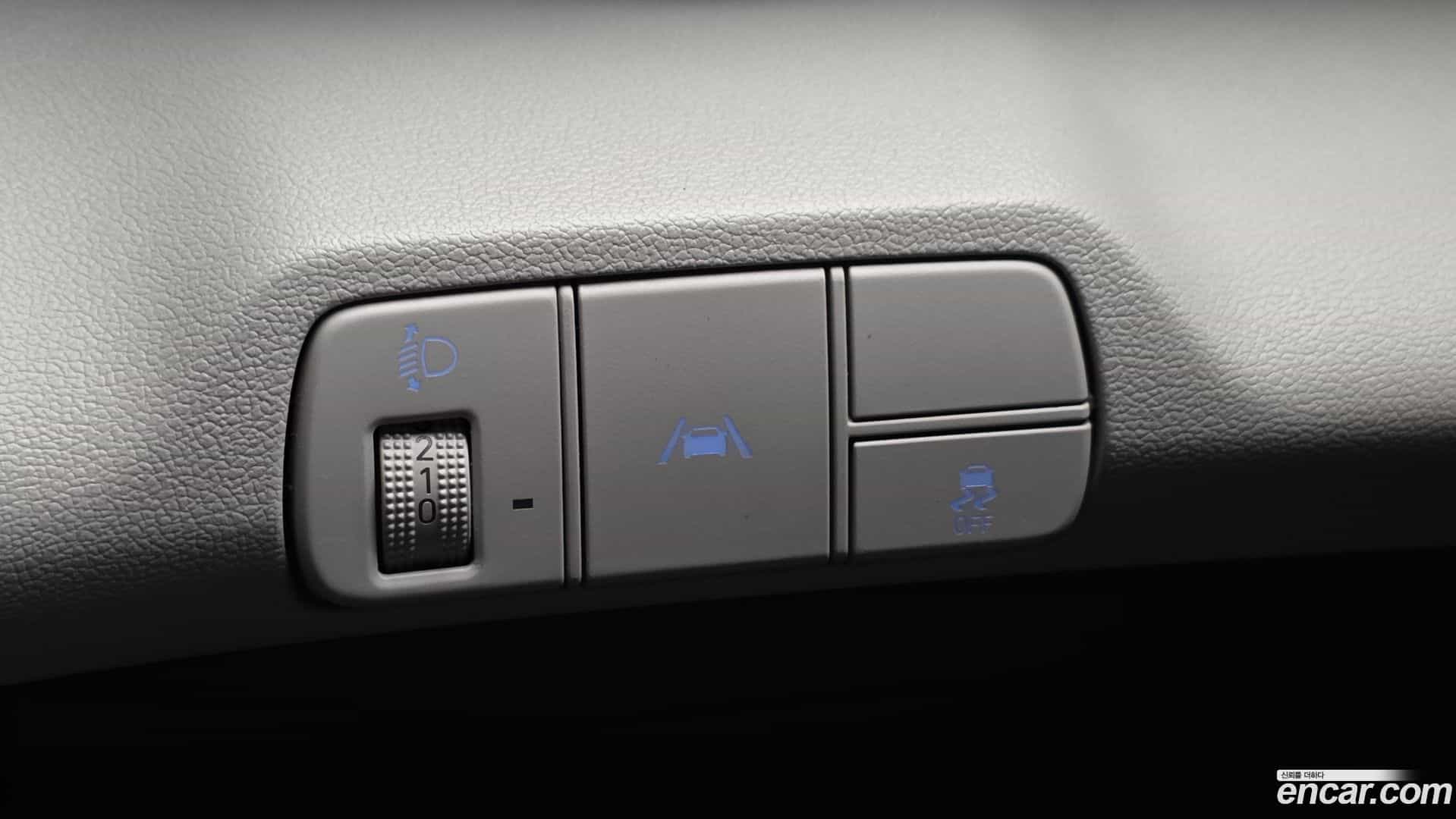AVANTE Hyundai 2023.2-OPTION-043