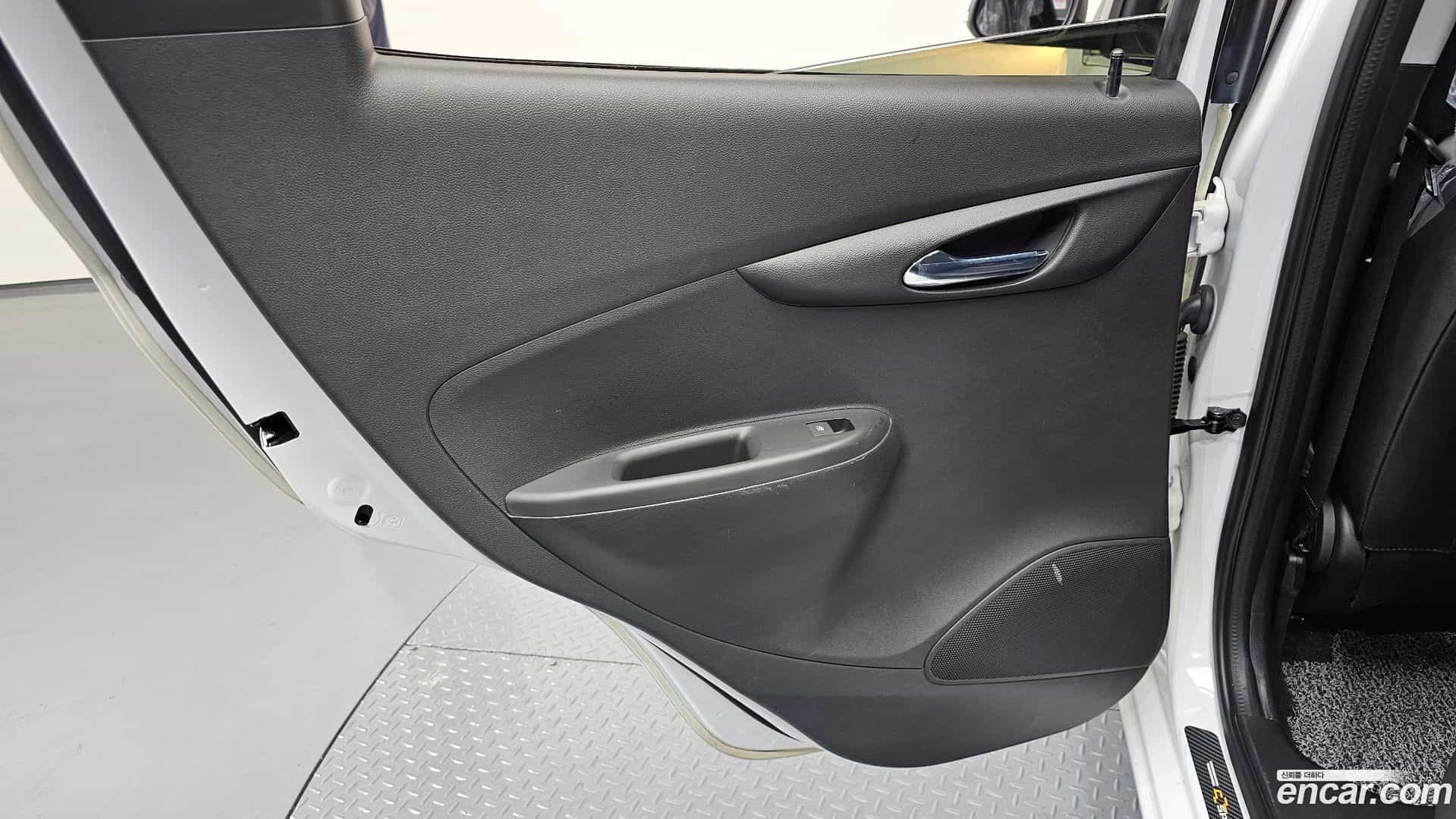 Spark Chevrolet 2021.6-INNER-035