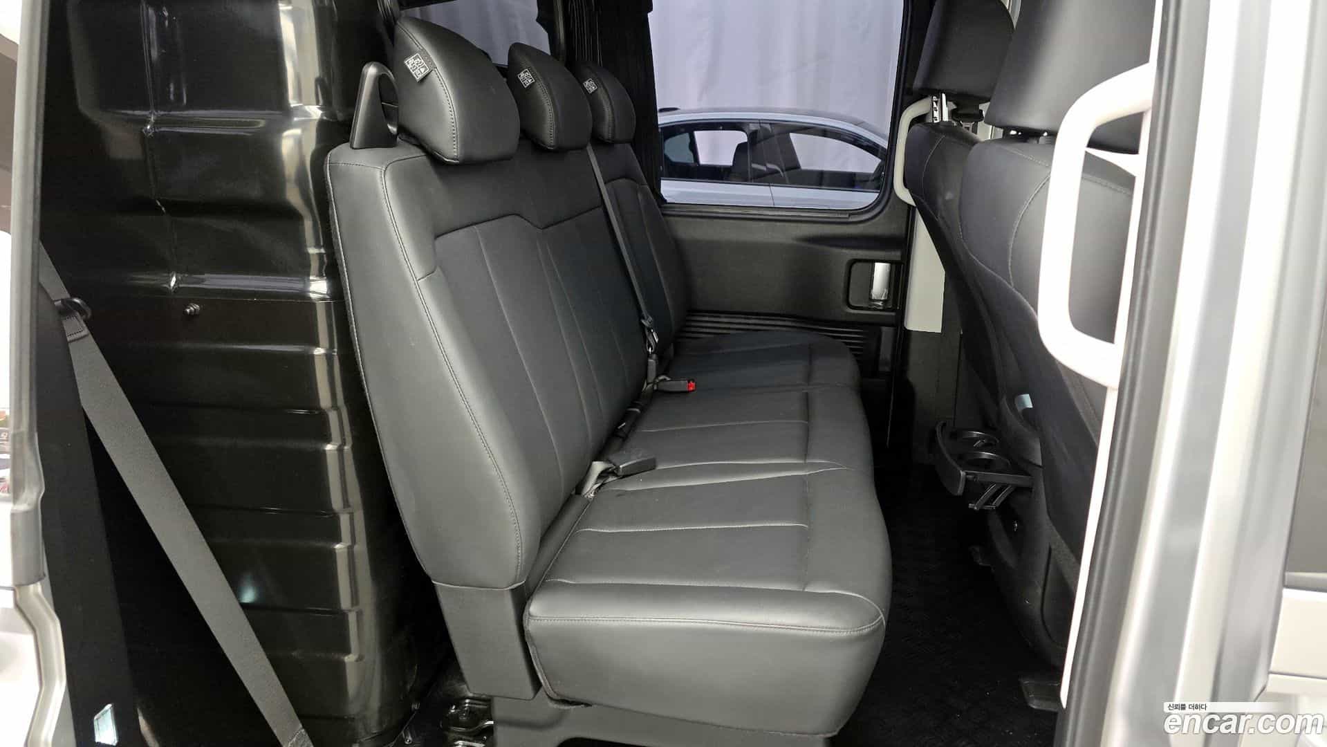 Staria Hyundai 2023.6-OPTION-015