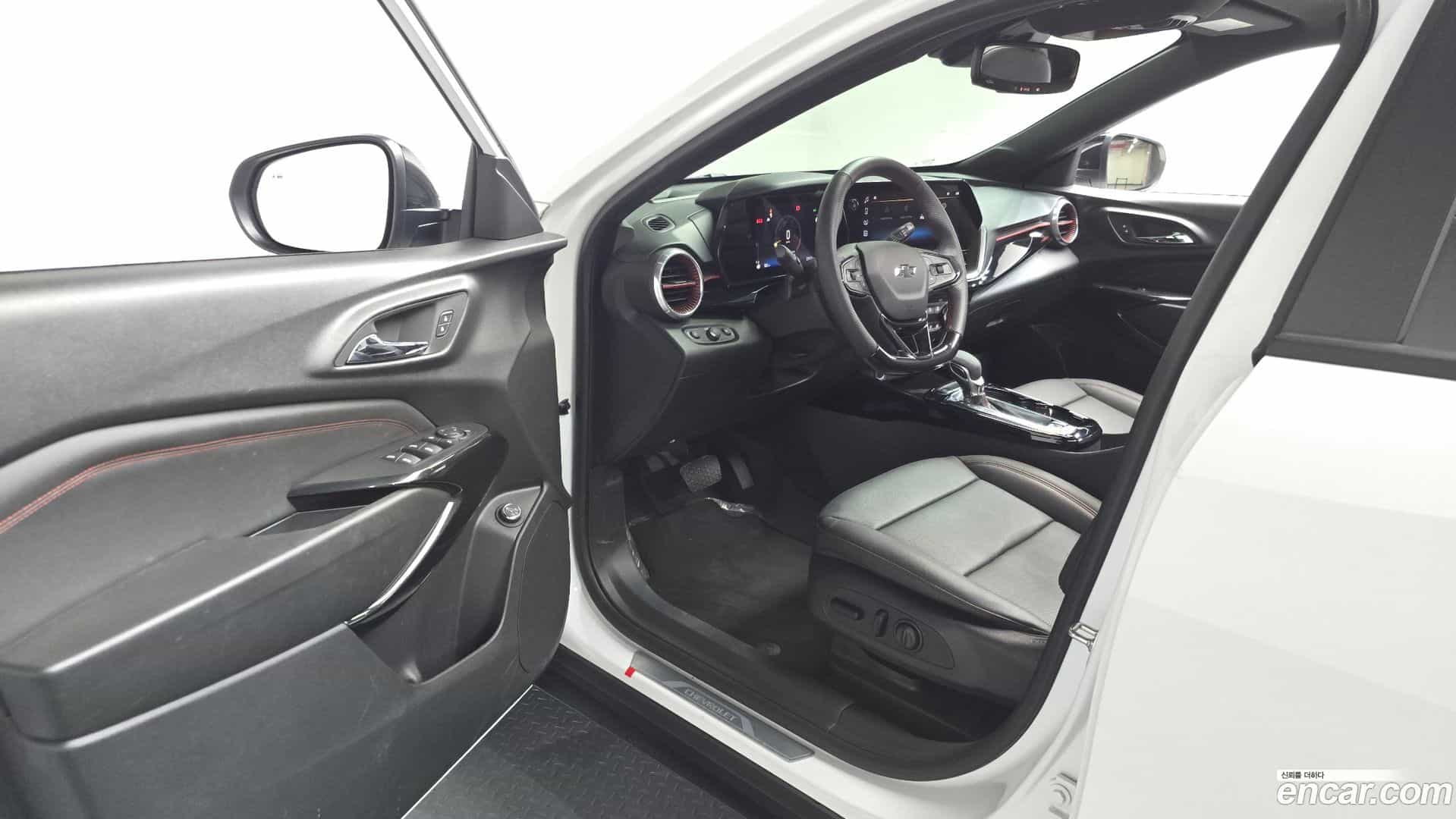 Trax Chevrolet 2023.9-INNER-010