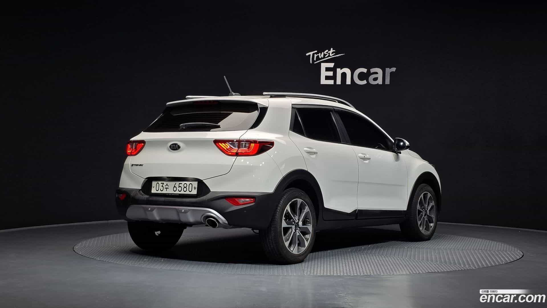 Stonic Kia 2017.8-OUTER-002